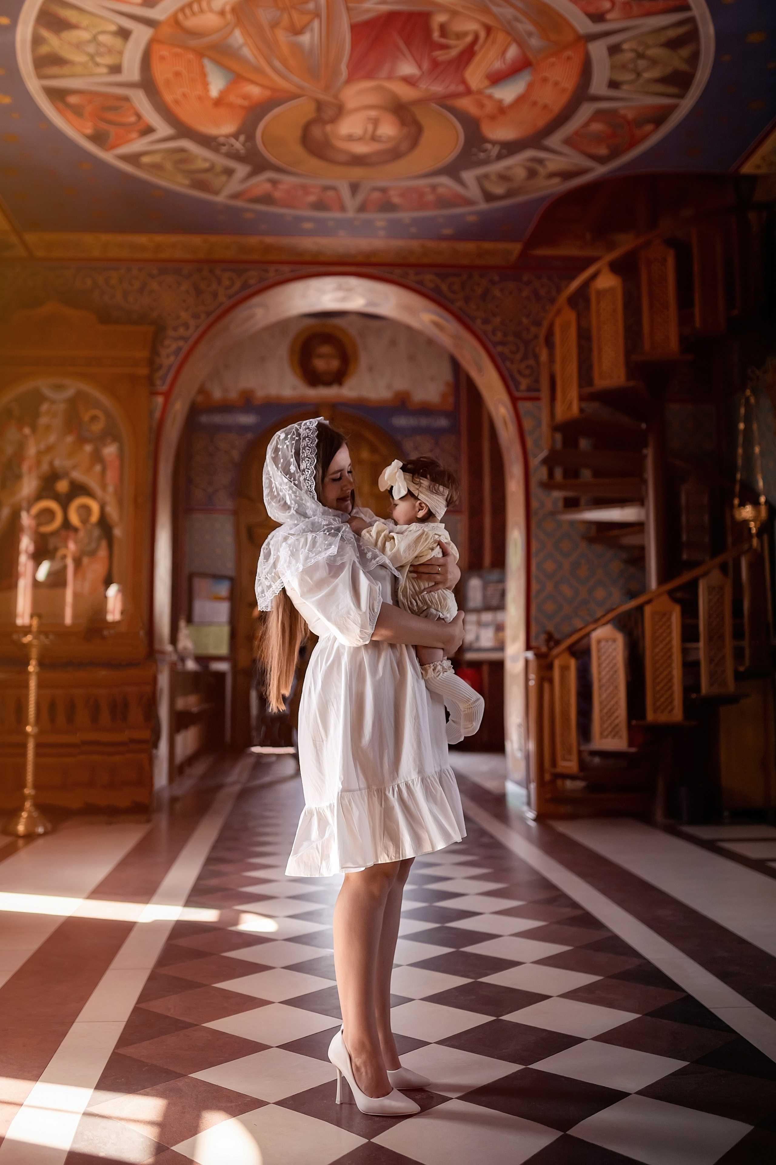 Крещение в Церкви Казанской иконы Божией Матери в Ростове-на-Дону. Олеся Семейская свадебный и семейный фотограф в Ростове-на-Дону