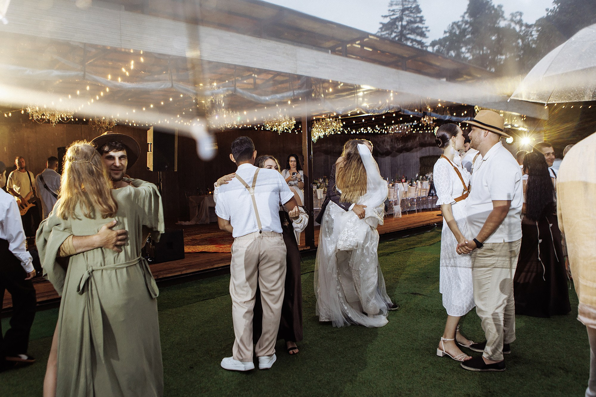 Костя и Даша 1.08.25. Свадебный фотограф Владивосток Алина Гевондова