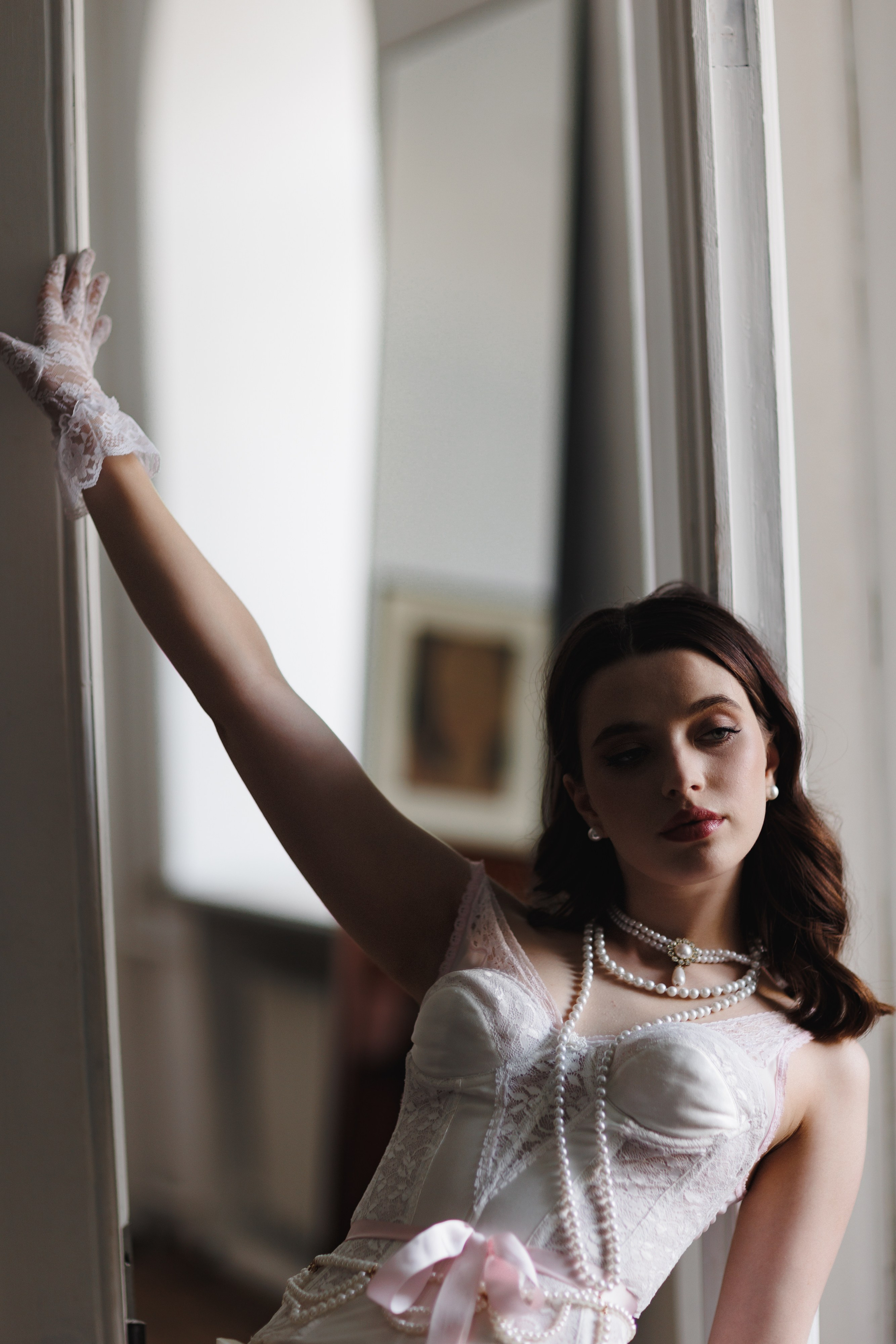 Свадебная фотосессия в квартире-студии. Свадебный фотограф в Москве Мария Крош