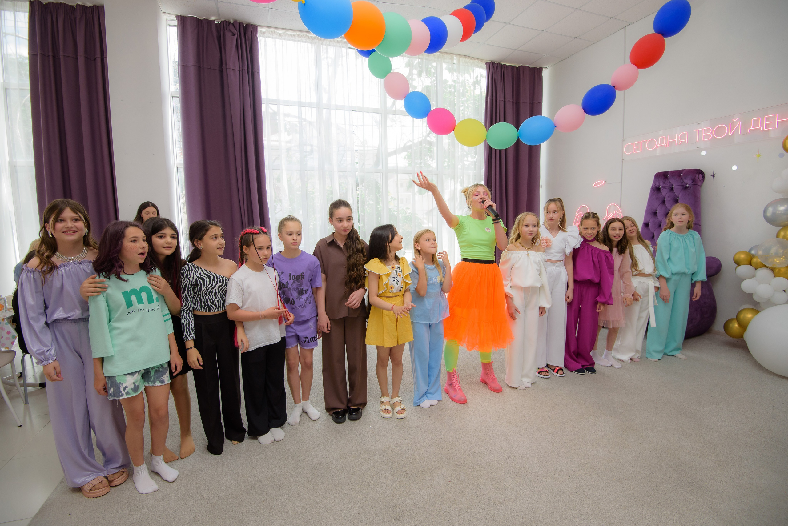 Выпускной 4классы. Выпускные книги Анапа Новороссийск Краснодар