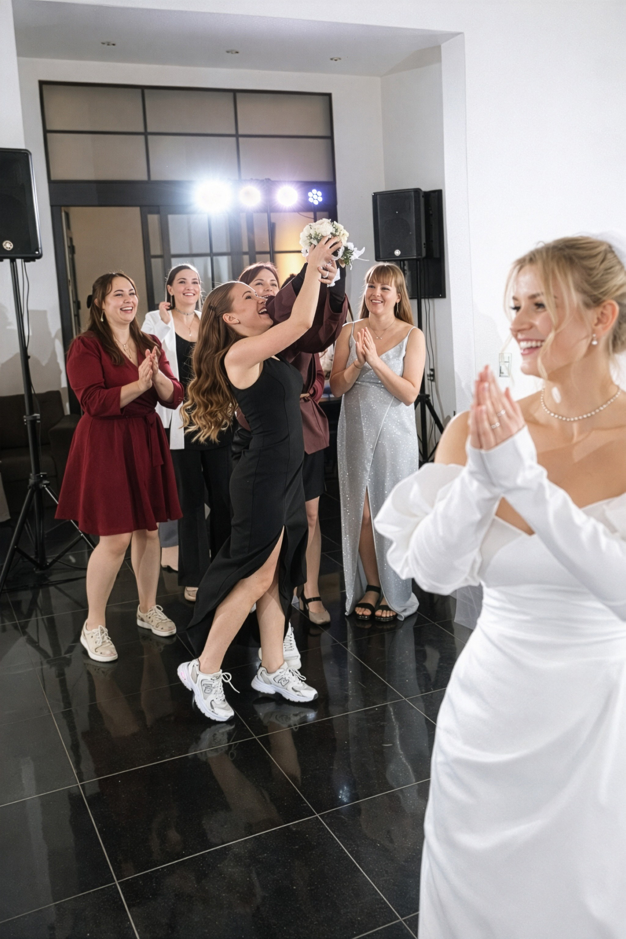 Свадебный фотограф в Екатеринбурге — Дмитрий и Анна в отеле Novotel. Фотограф Дмитрий Судаков — Свадебная и репортажная съемка в Екатеринбурге и Москве