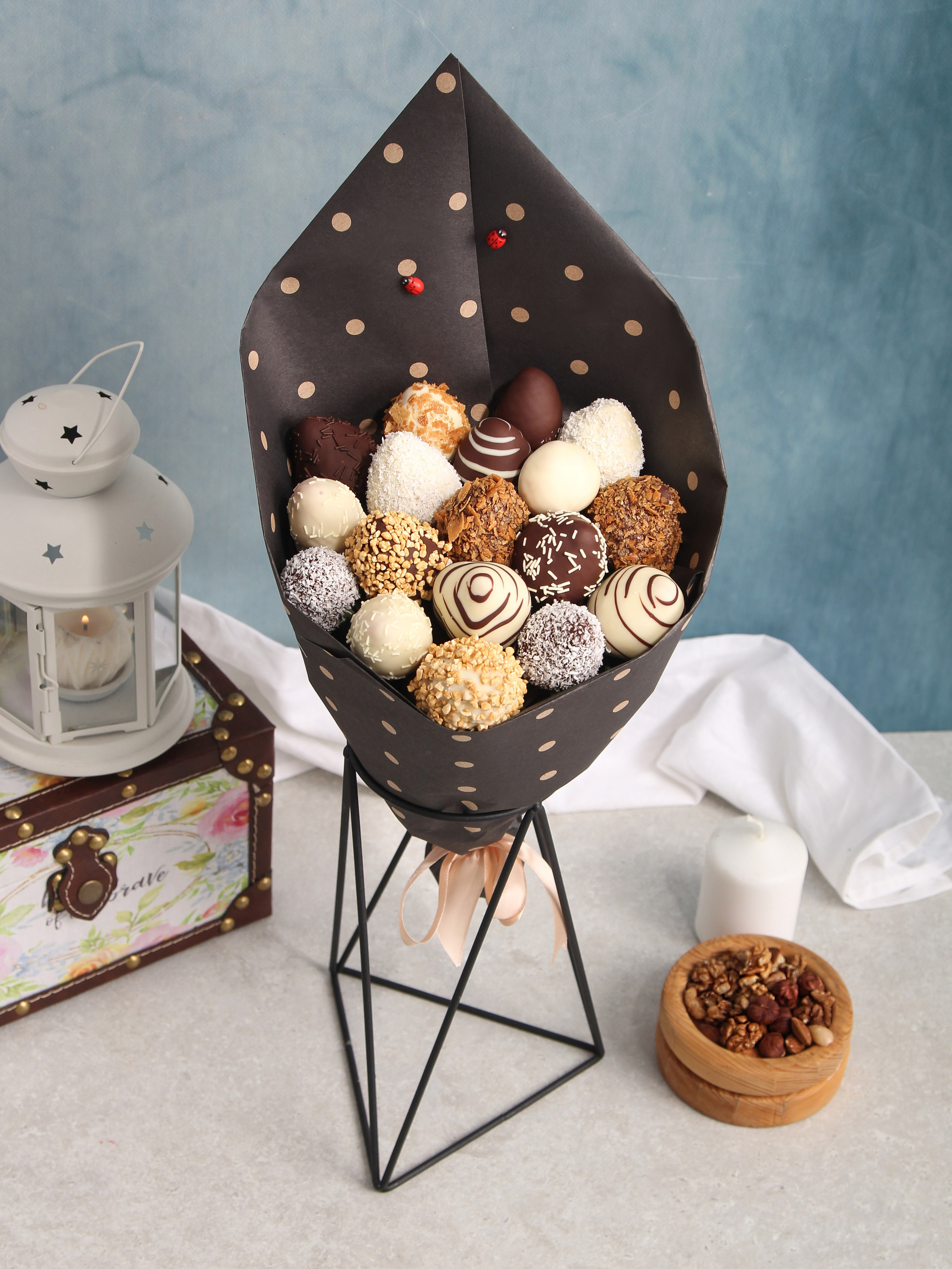 Профессиональная каталожная съемка букетов для маркетплейсов и сайта| Предметный фотограф для кондитерских СПб