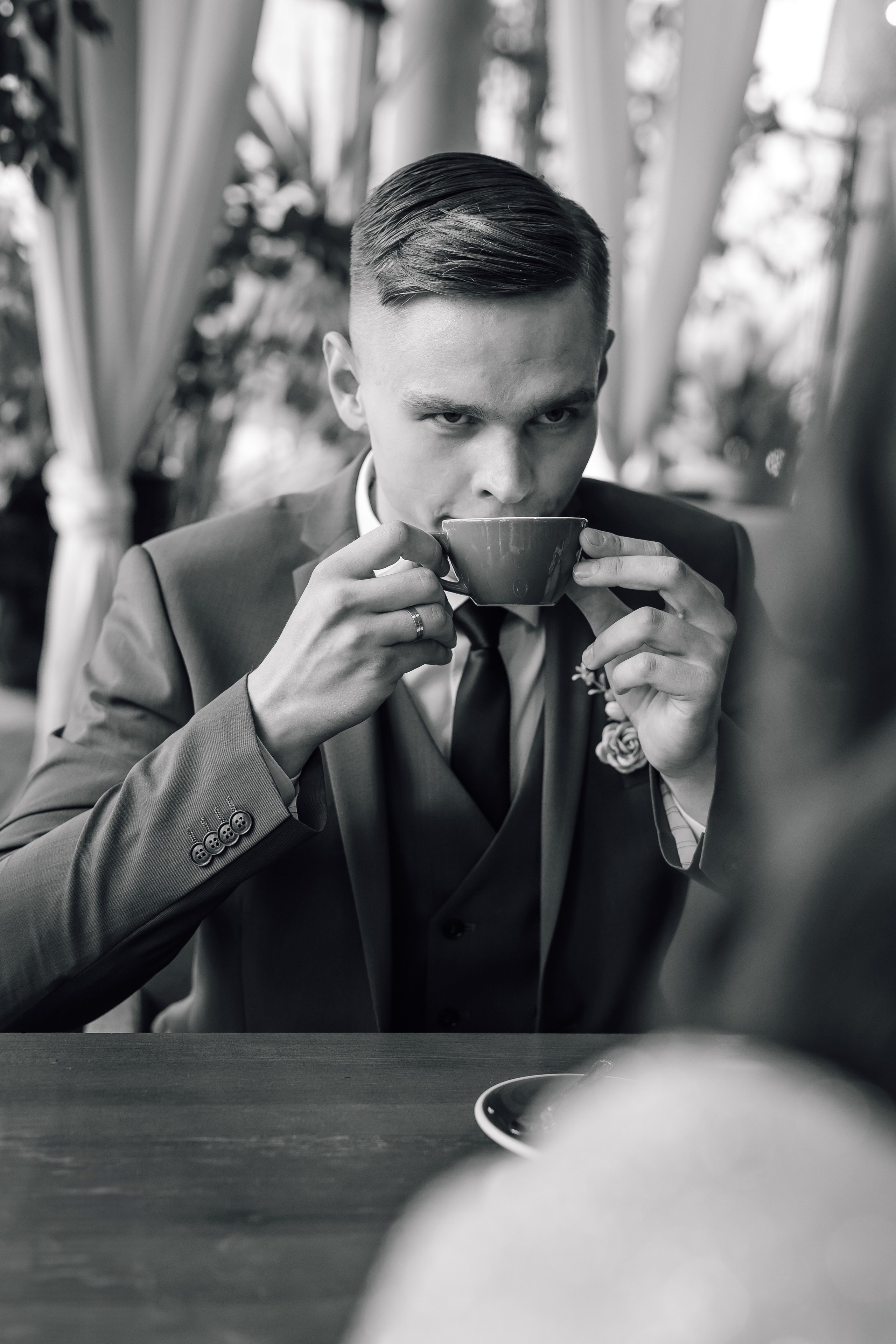 Павел Четвертков: уютная свадебная съемка в "Итальянском дворике", Тамбов.