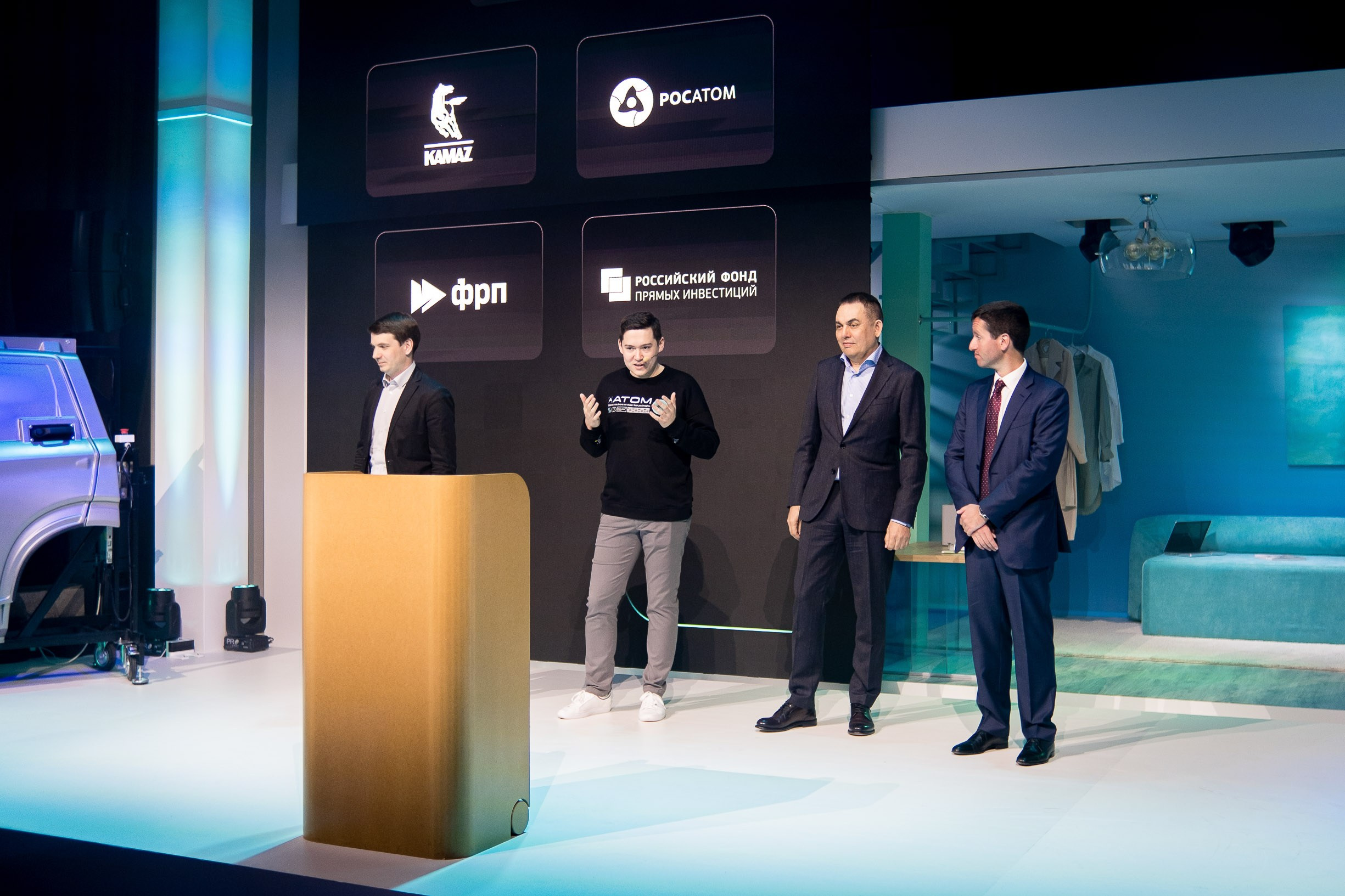 ATOM. Премьера Российского электромобиля. Репортажный фотограф Денис Тихомиров. Москва