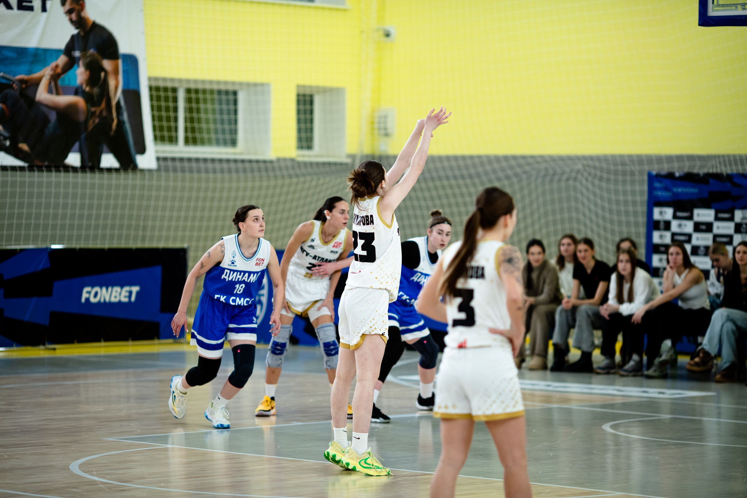 ЧГУ-Атланта — Динамо / 1 игра. Фотография