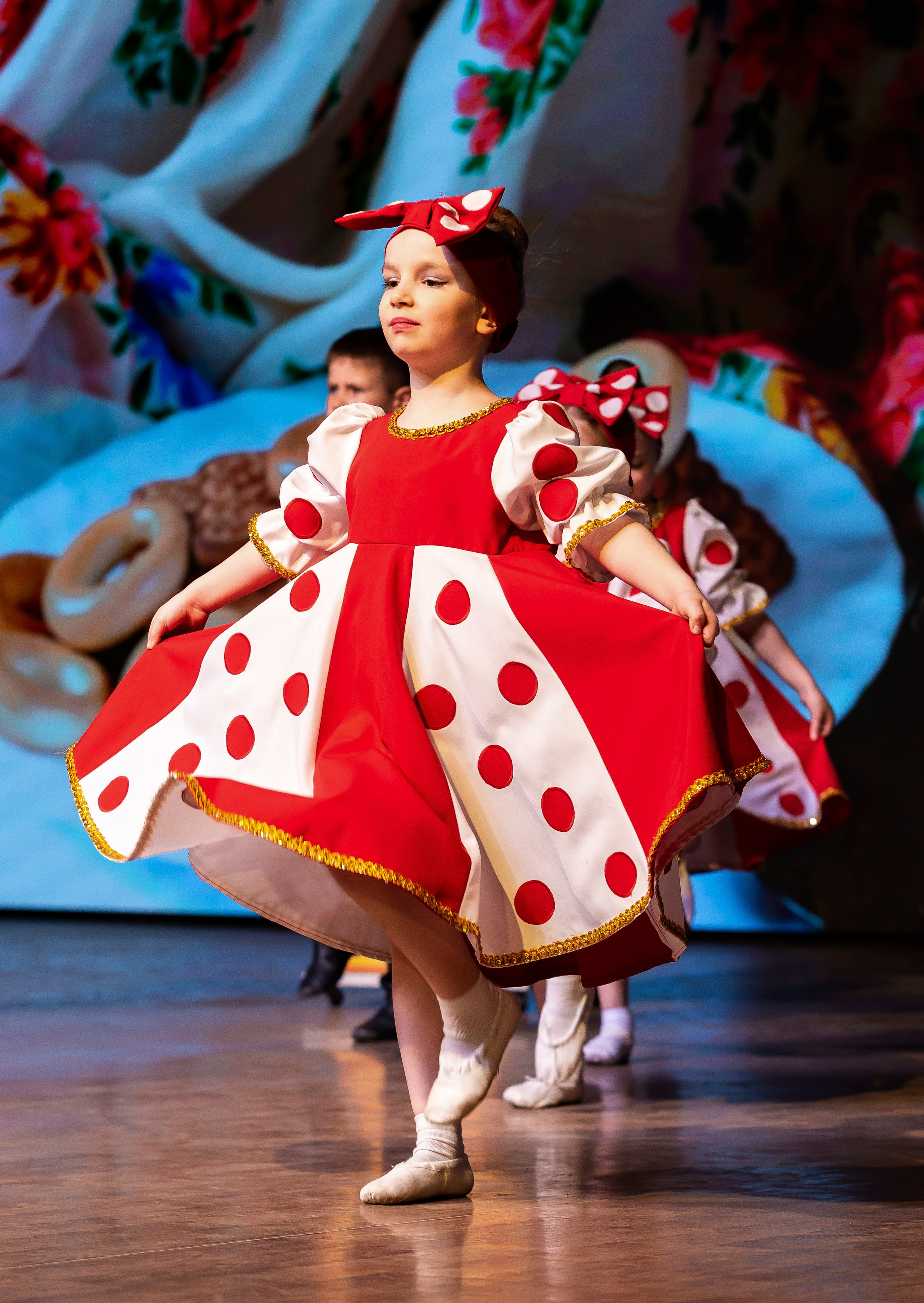 ДТДиМ Восточный. Юбилейный концерт хореографической студии «Карусель». Репортажный фотограф в Москве