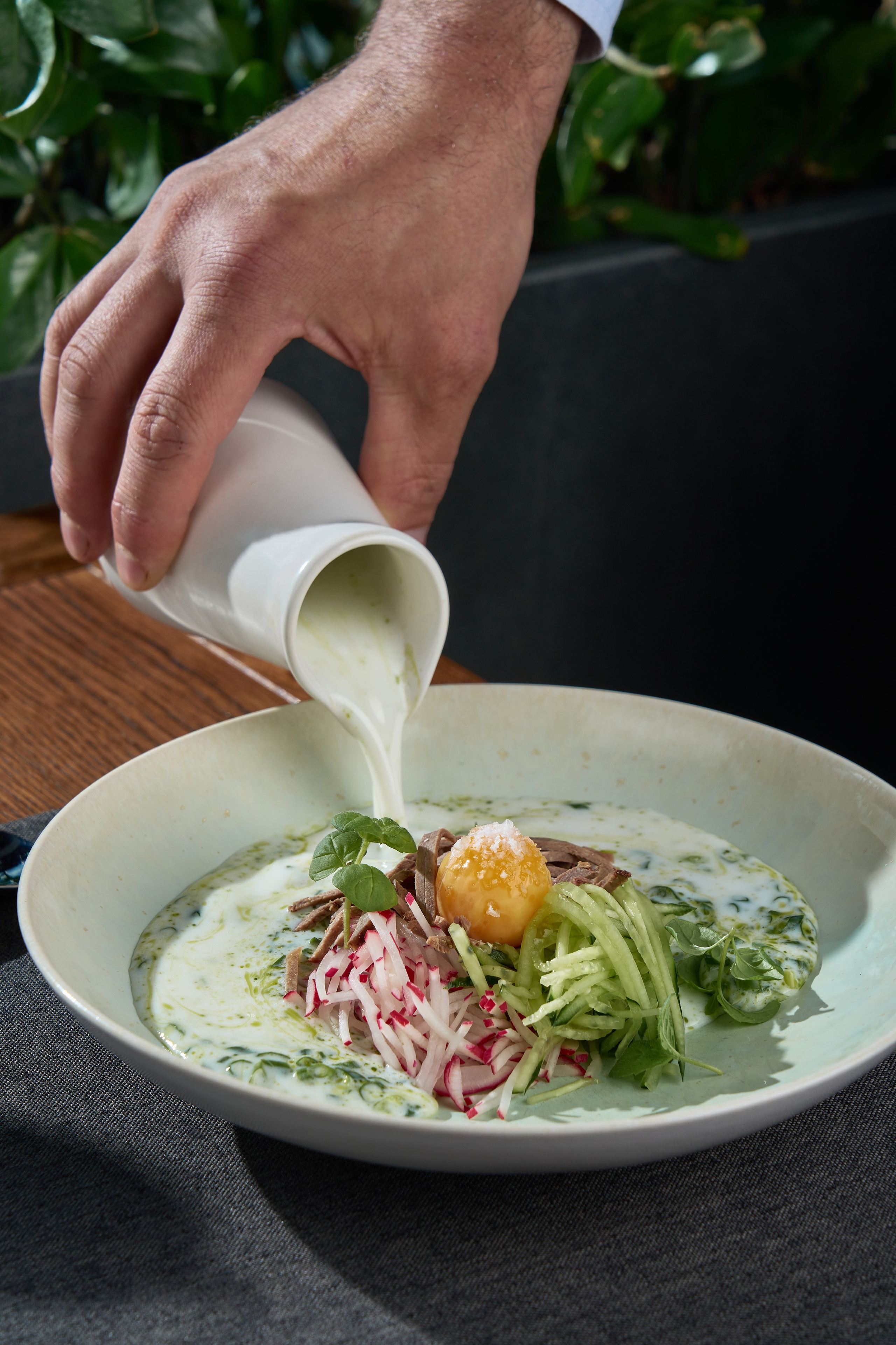 Приготовлено с любовью и заботой о каждом ингредиенте — это чувствуется в каждой ложке