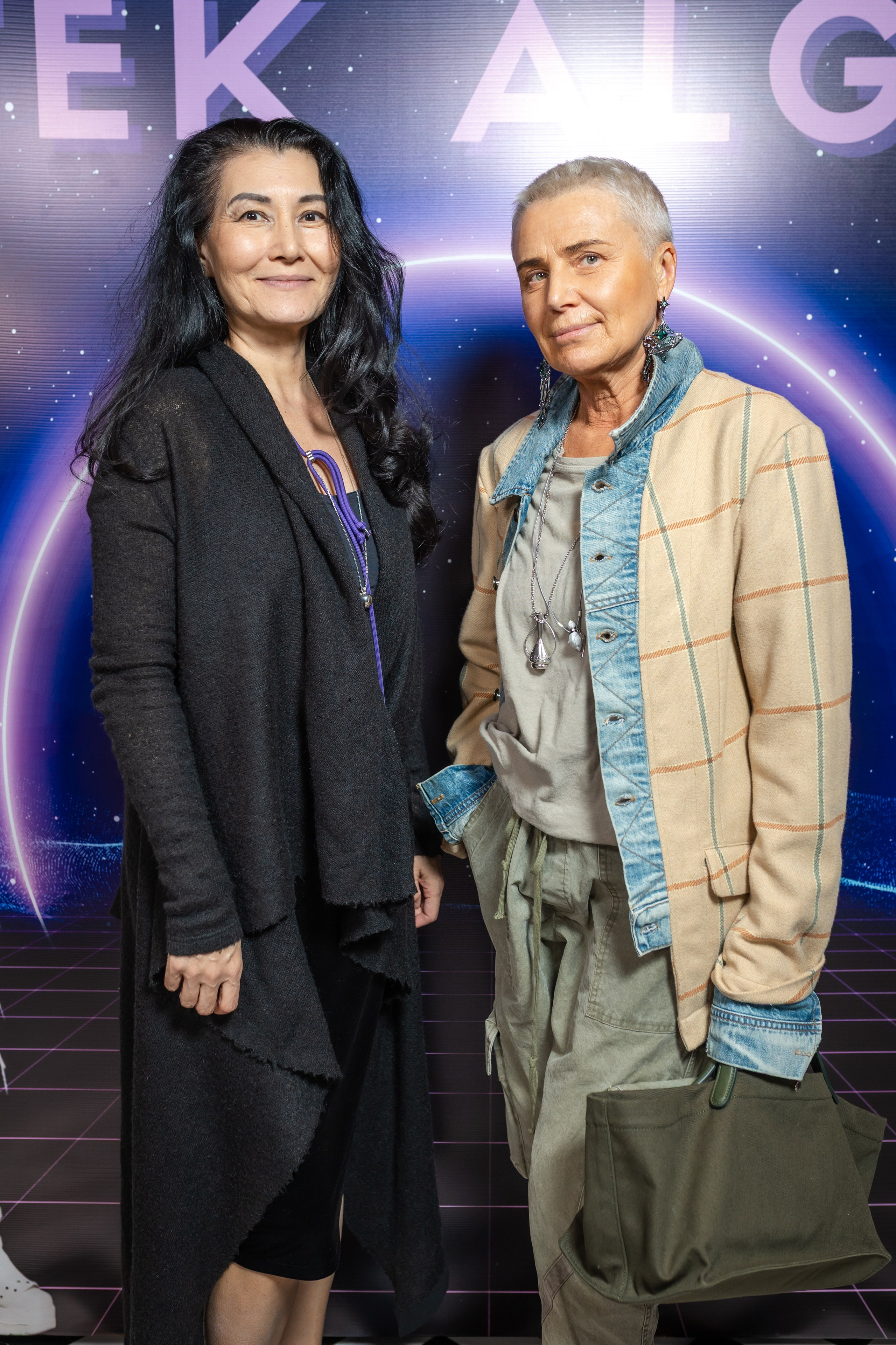 Репортажная фотосъёмка мероприятий в Алматы — презентация клипа | Jora Abramov фотограф. Коммерческий и репортажный фотограф в Алматы — Jora Abramov