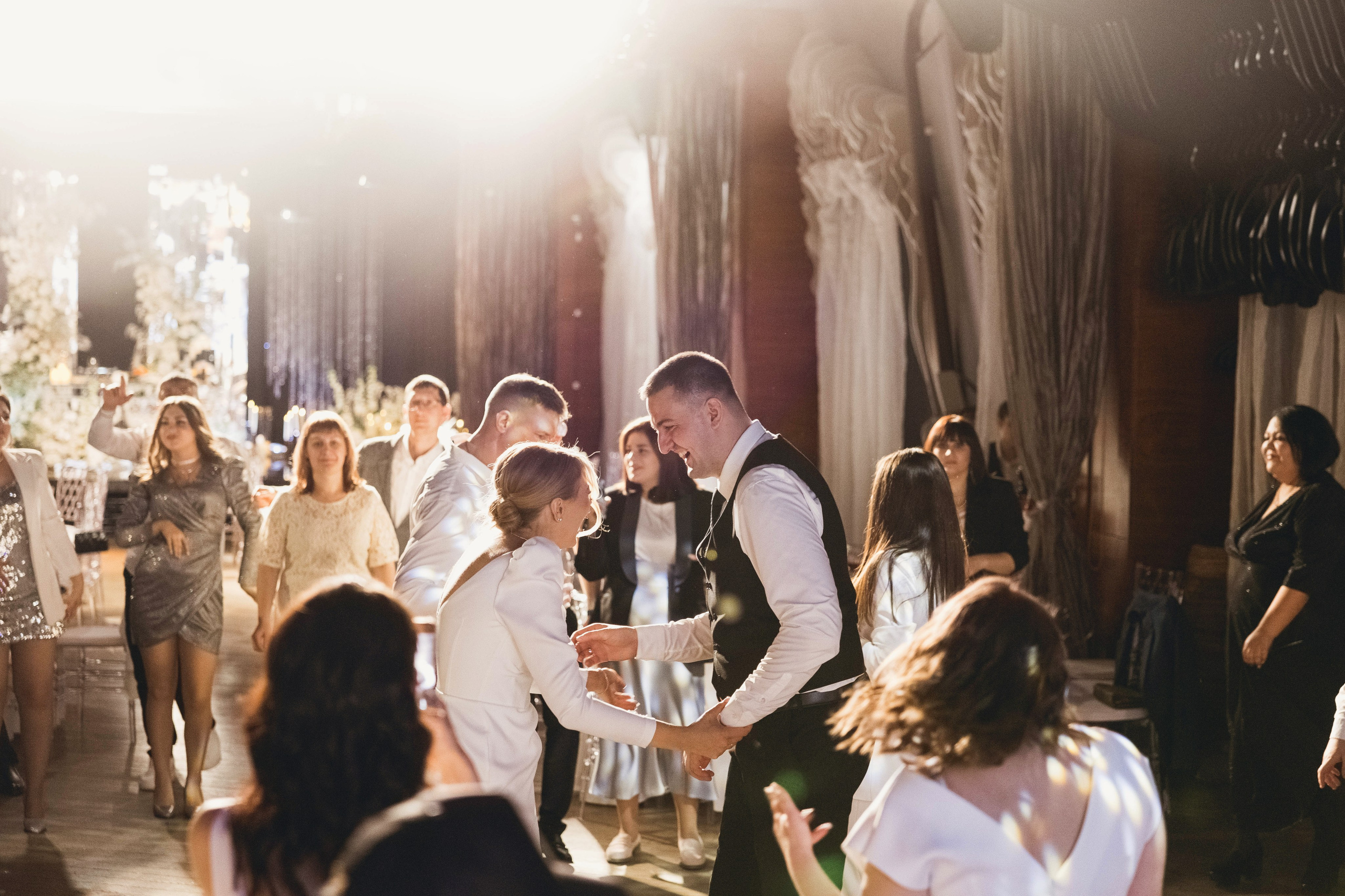 Ян и Екатерина (Дали Хол). Свадебный и семейный фотограф в городе Сургуте Стерликова Светлана