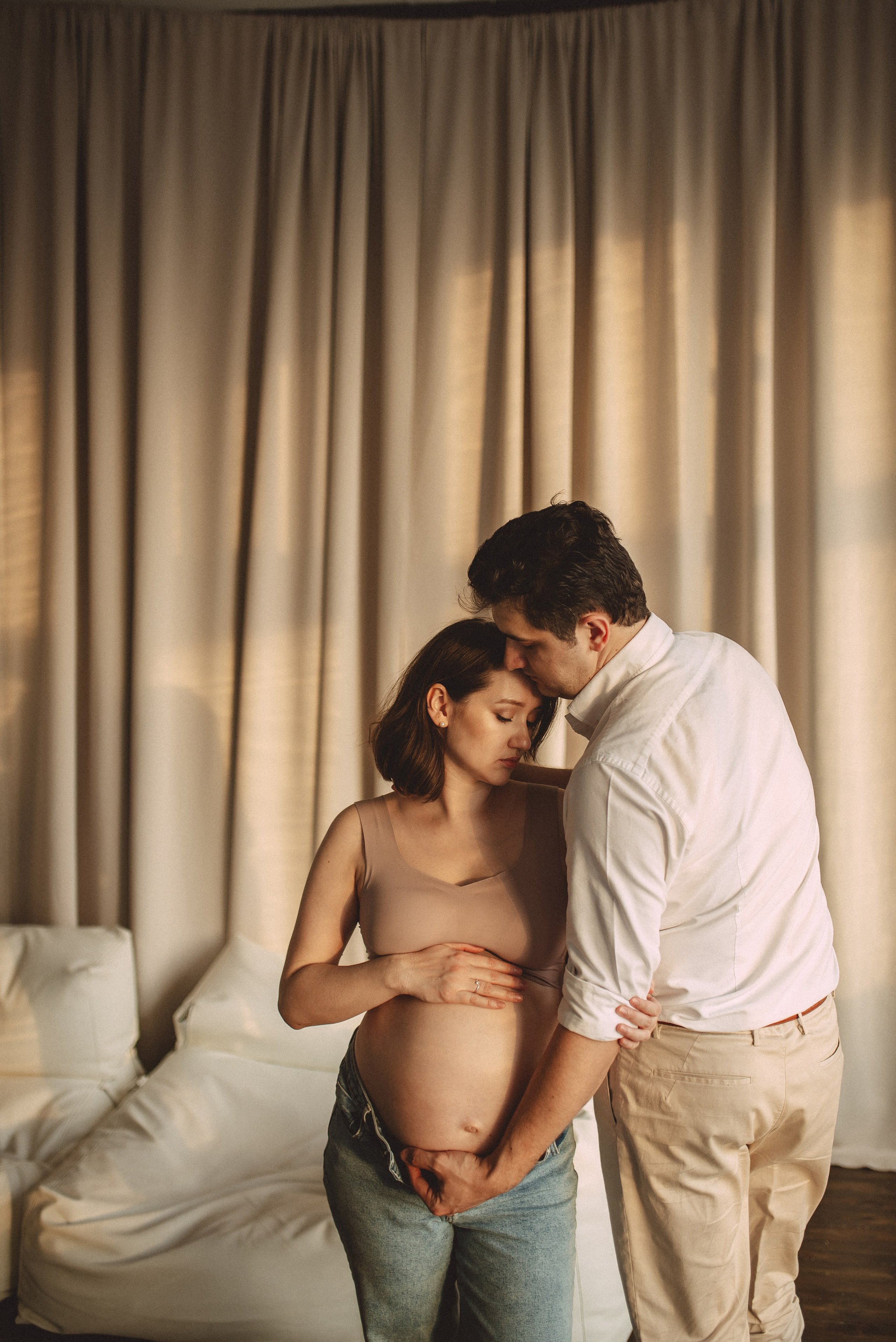 Фотосессия беременности в фотостудии. Семейная фотосессия Бутово Москва фотограф Алина Морщагина