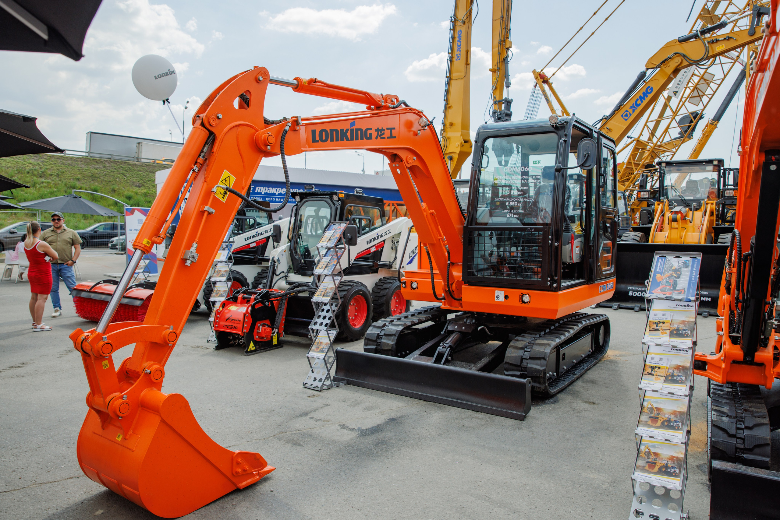 Выставка Спец. Техники. Фотограф Москва Шептаев Артём