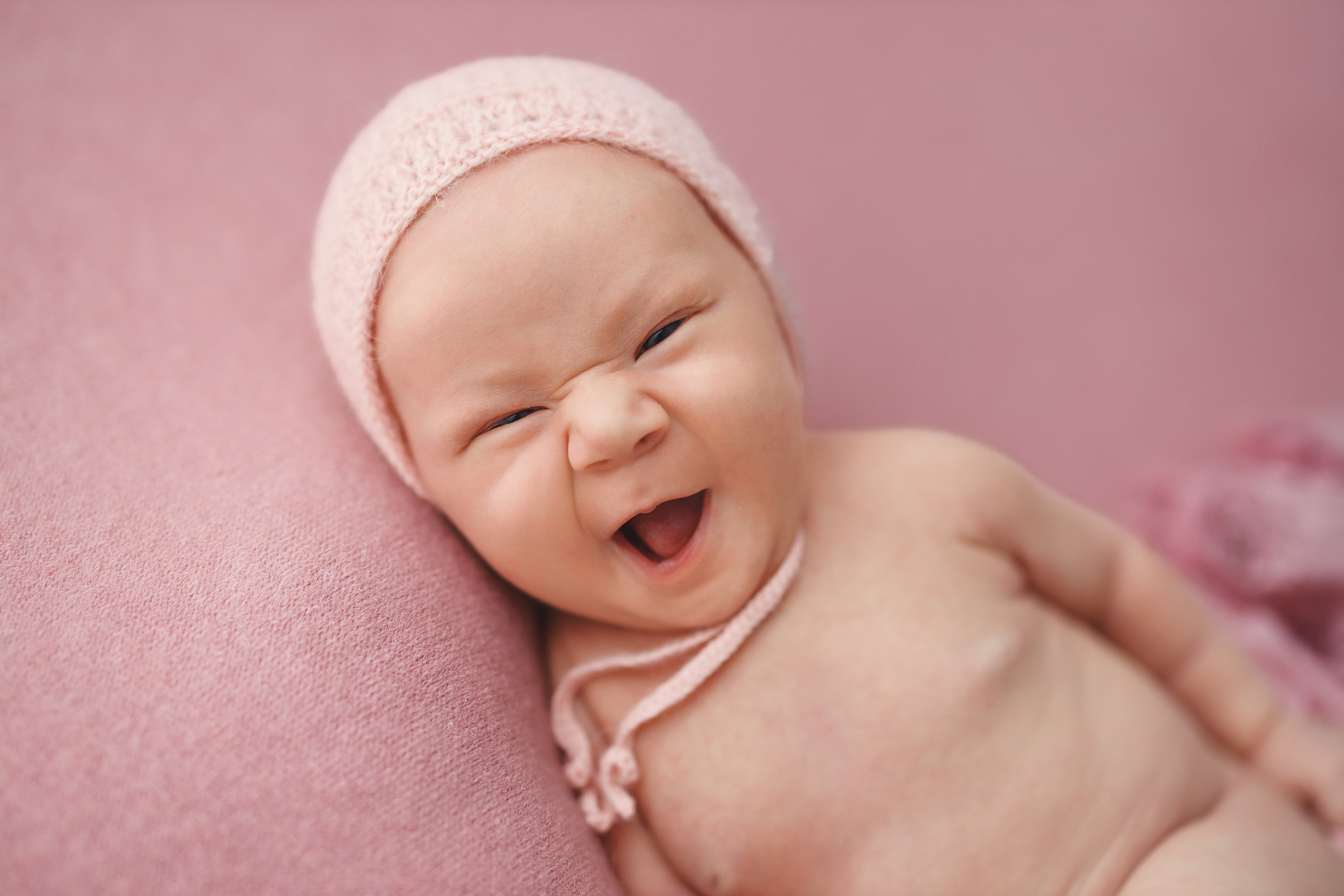 Ньюборн фотосессии в Старом Осколе. Фотостудия для новорожденных в Старом Осколе Гильфановых Юрия и Ольги