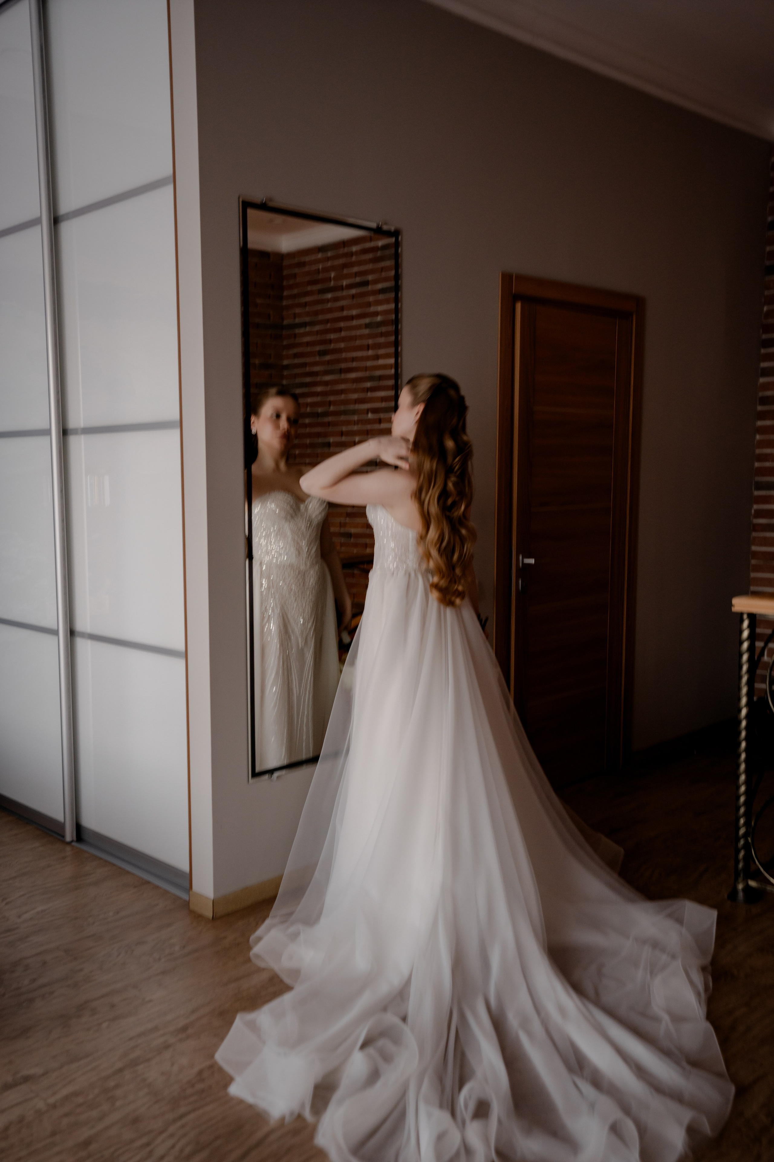 СВАДЕБНАЯ СЬЕМКА СБОРОВ В ОТЕЛЕ И ВЫЕЗД НА ЦЕРЕМОНИЮ (СНЯТО В СИБИРЕ В НИЖНЕВАРТОВСКЕ). Профессиональный фотограф, Санкт-Петербург — Виктория Богомолова