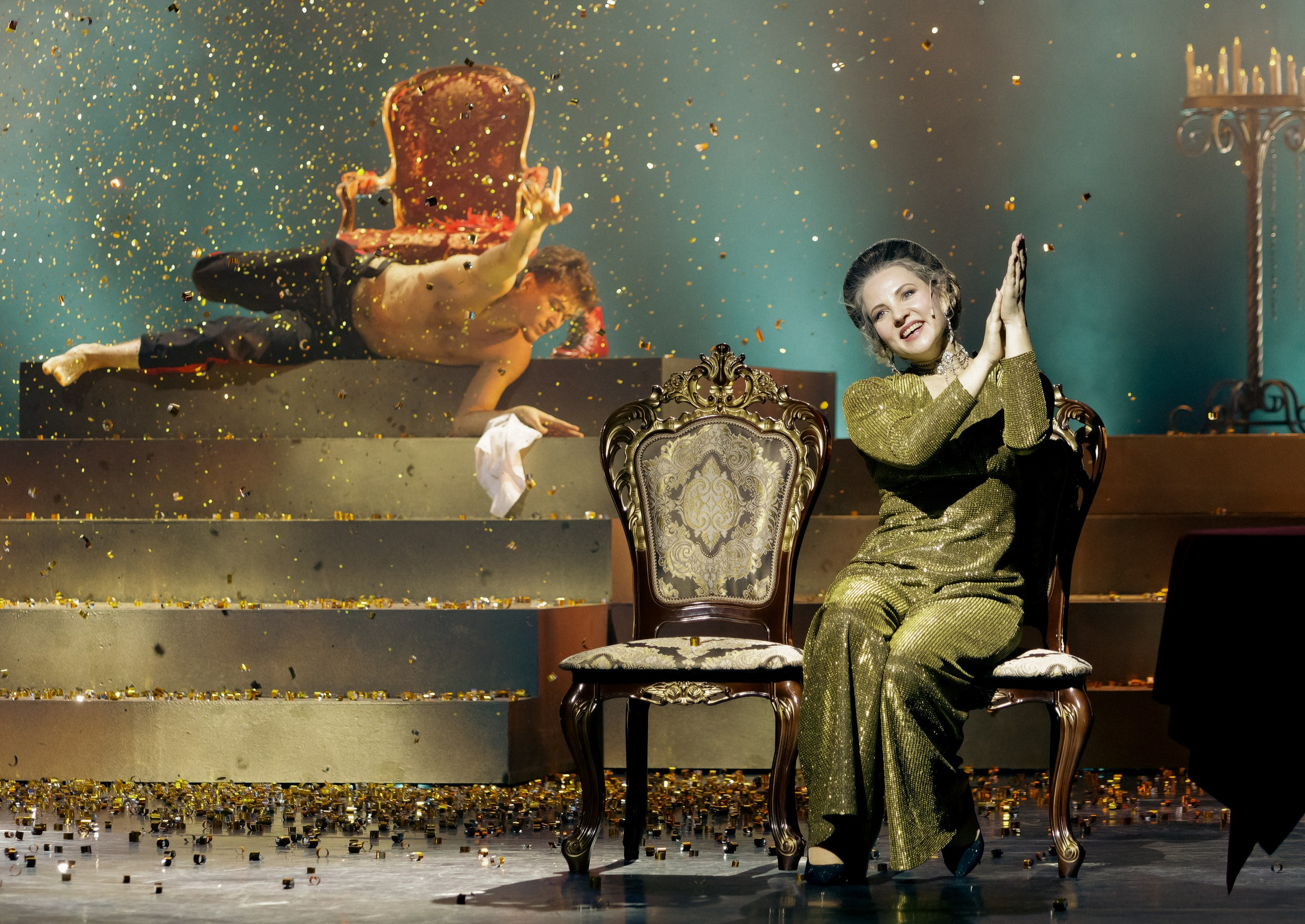 Опасные связи_Чехов-центр. Фотограф. г. Южно-Сахалинск. Олег Толстов