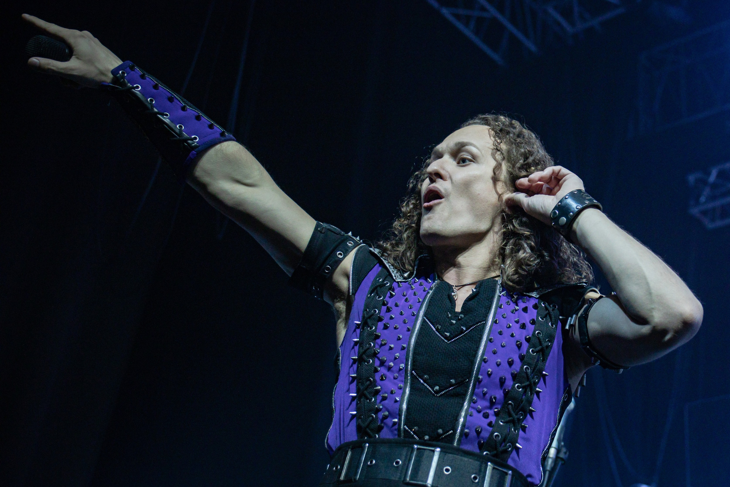 Эпидемия с оркестром Сахалинской филармонии. Фотограф. г. Южно-Сахалинск. Олег Толстов