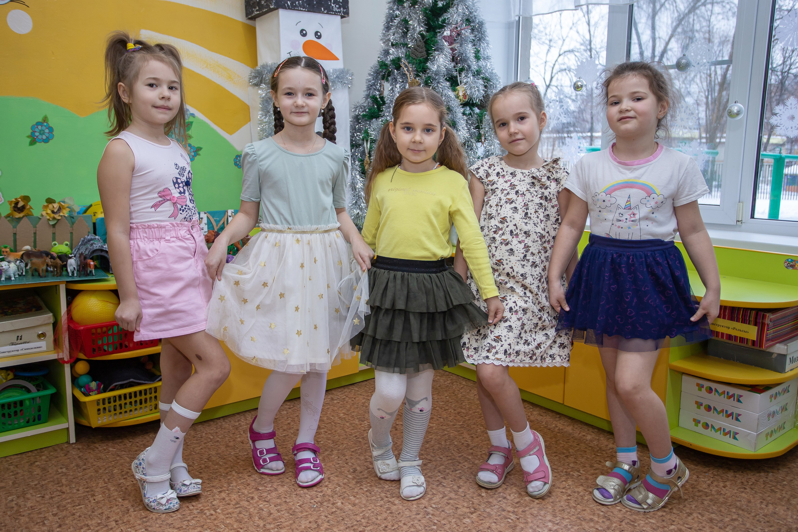 Сюжетные фотографии. Выпускные альбомы и фильмы