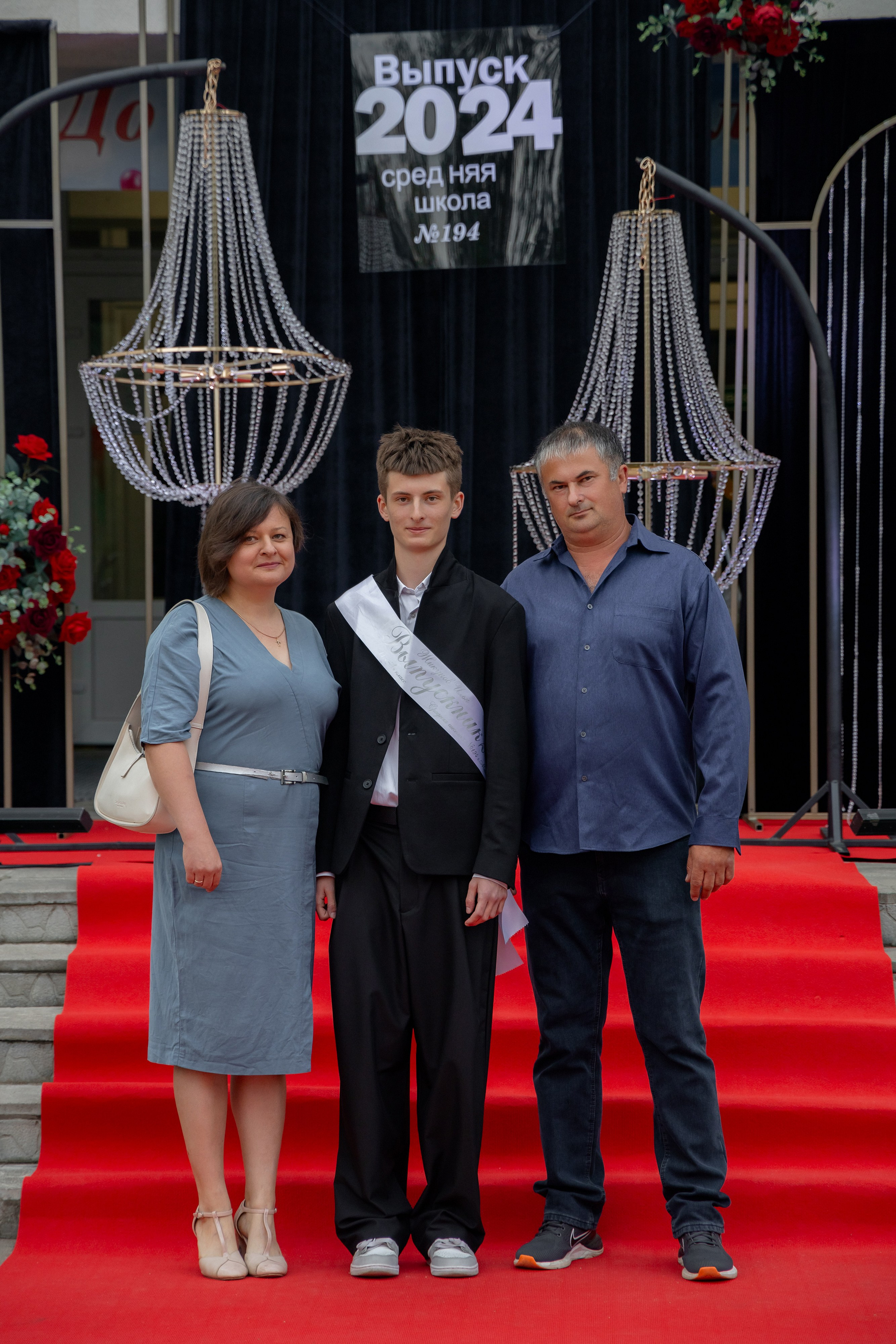 Школьный выпускной 2024 год в Соколе (Минск). Свадебный фотограф в Минске/Беларуси Сергей Спиридонов