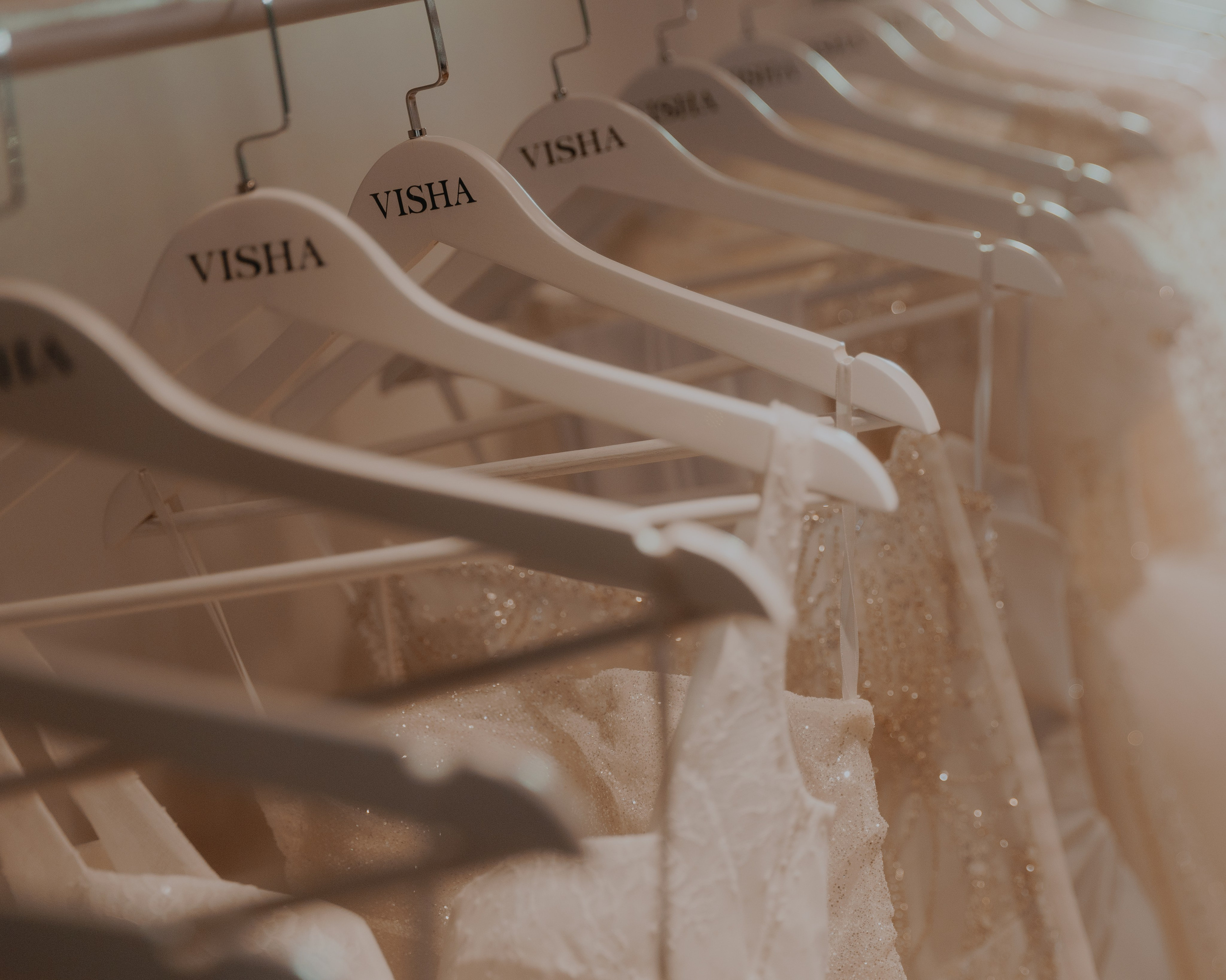 Открытие свадебного салона VISHA. Свадебные фотографы в Гомеле и Минске Сергей и Анастасия Фещенок