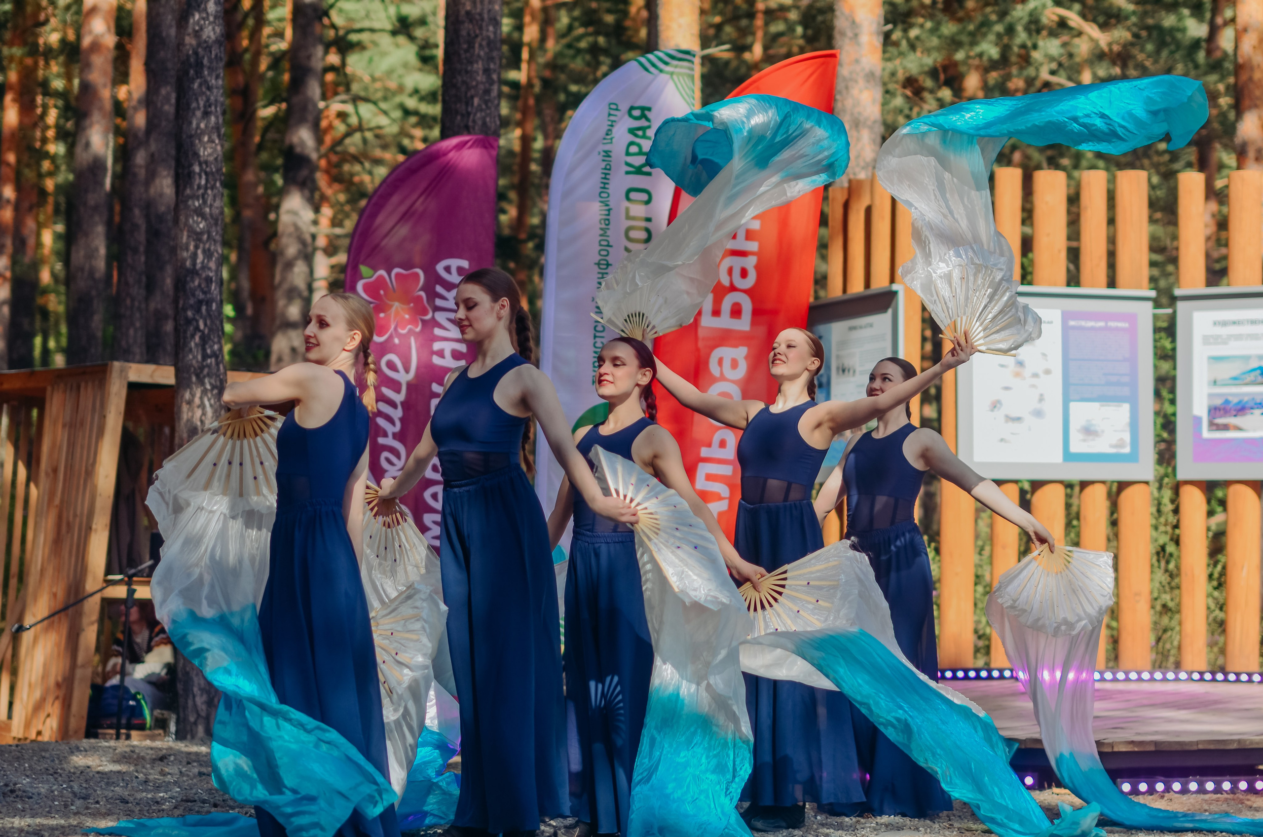 Фестиваль «Цветение Маральника на Алтае 2025». Фоторепортаж. Денисова Аля — фотограф для парных съемок и индивидуальных историй в Барнауле