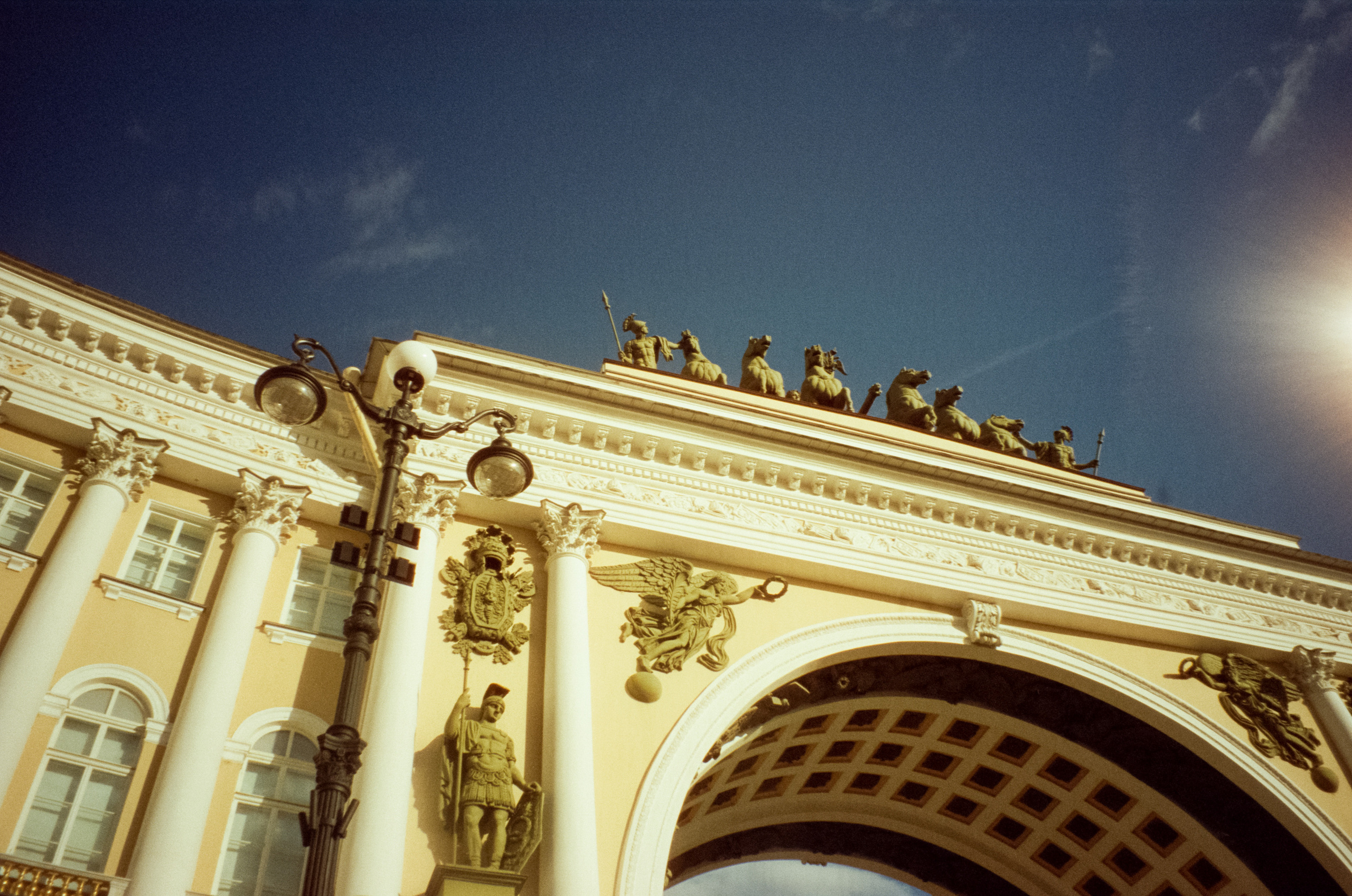 Прогулка по Питеру в солнечный день. Фотограф-документалист Мария Осокина
