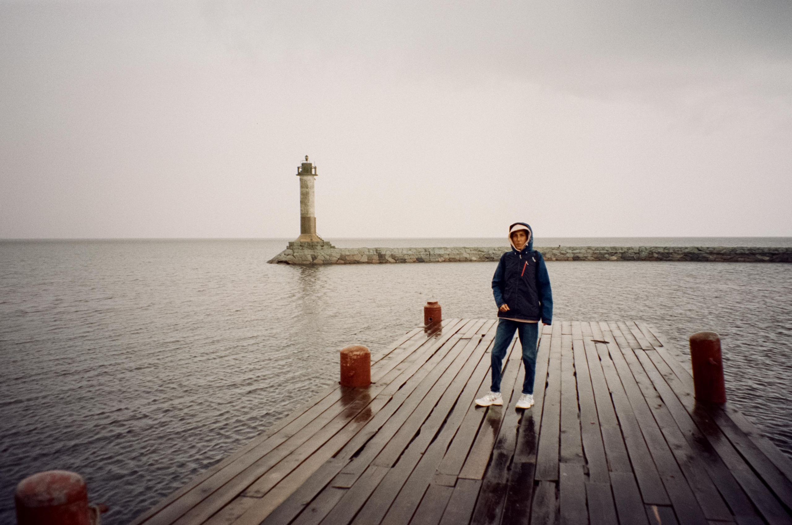 Маяк Вуохенсало в бухте Моторная и закат на озере Отрадное. Фотограф-документалист Мария Осокина