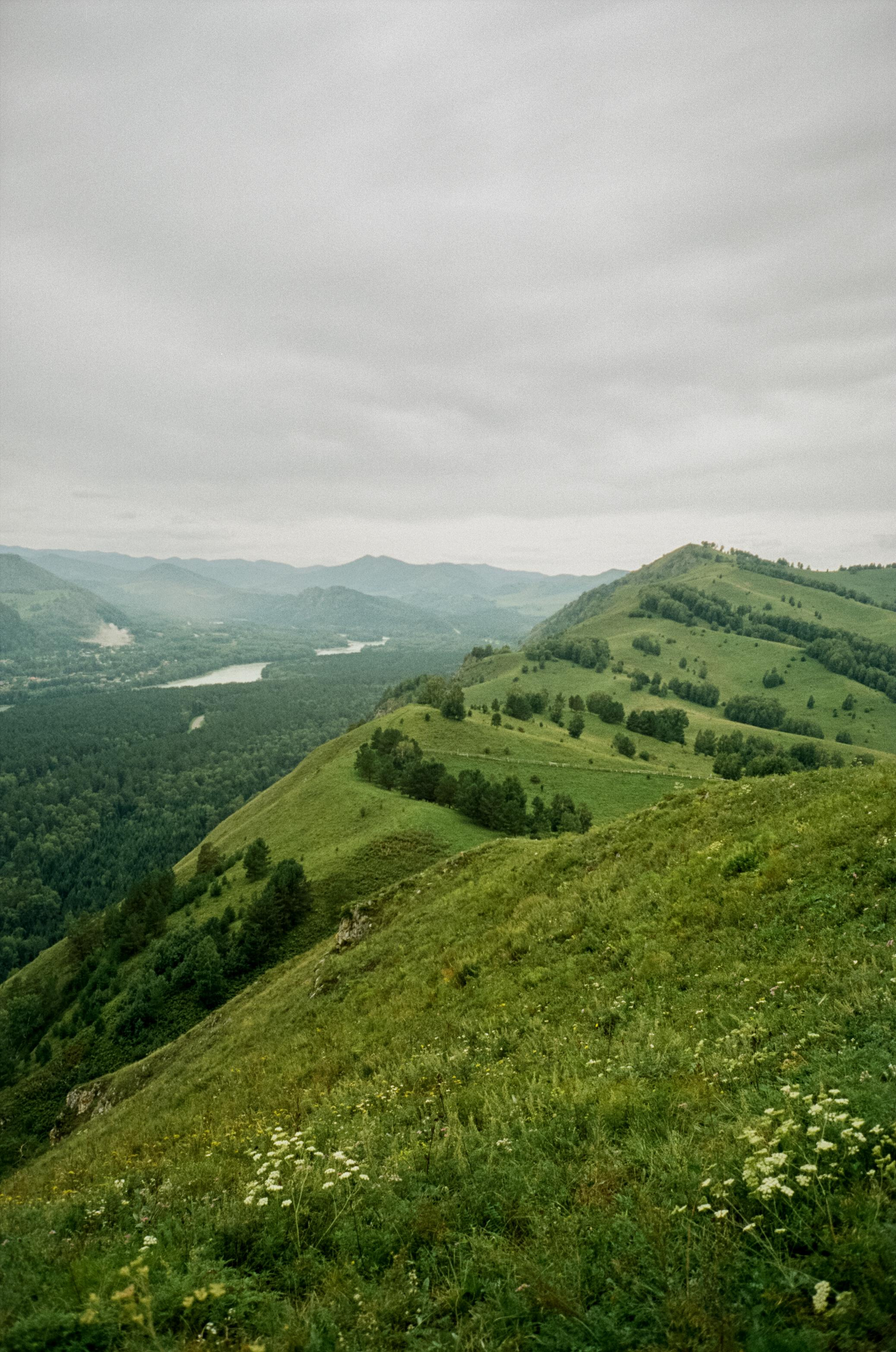 Гора Чертов Палец в селе Катунь. Фотограф-документалист Мария Осокина