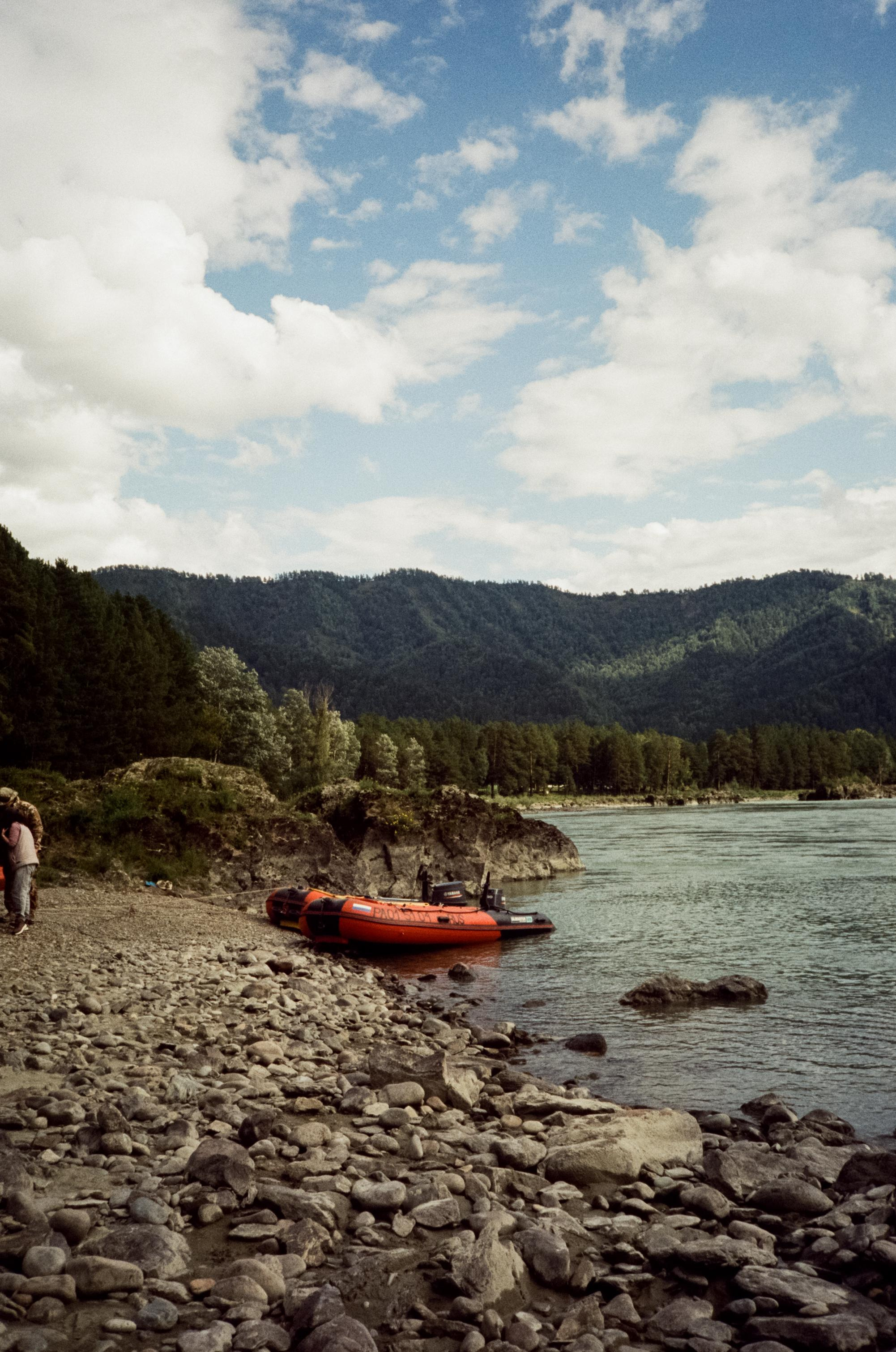 Coffee bus на Чемальском тракте и база Голубые озера. Фотограф-документалист Мария Осокина