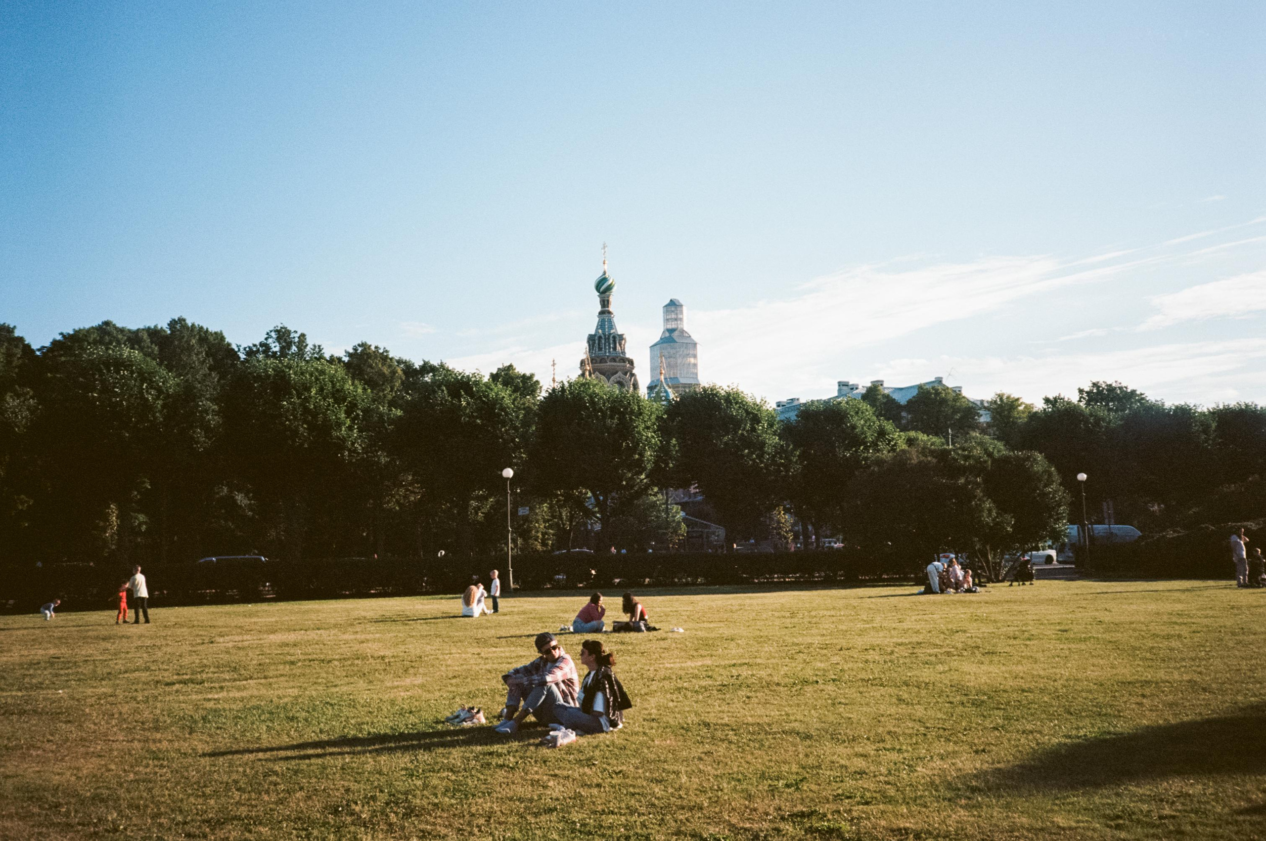 Питер. Крейсер Аврора и набережная Невы накануне дня ВМФ. Фотограф-документалист Мария Осокина