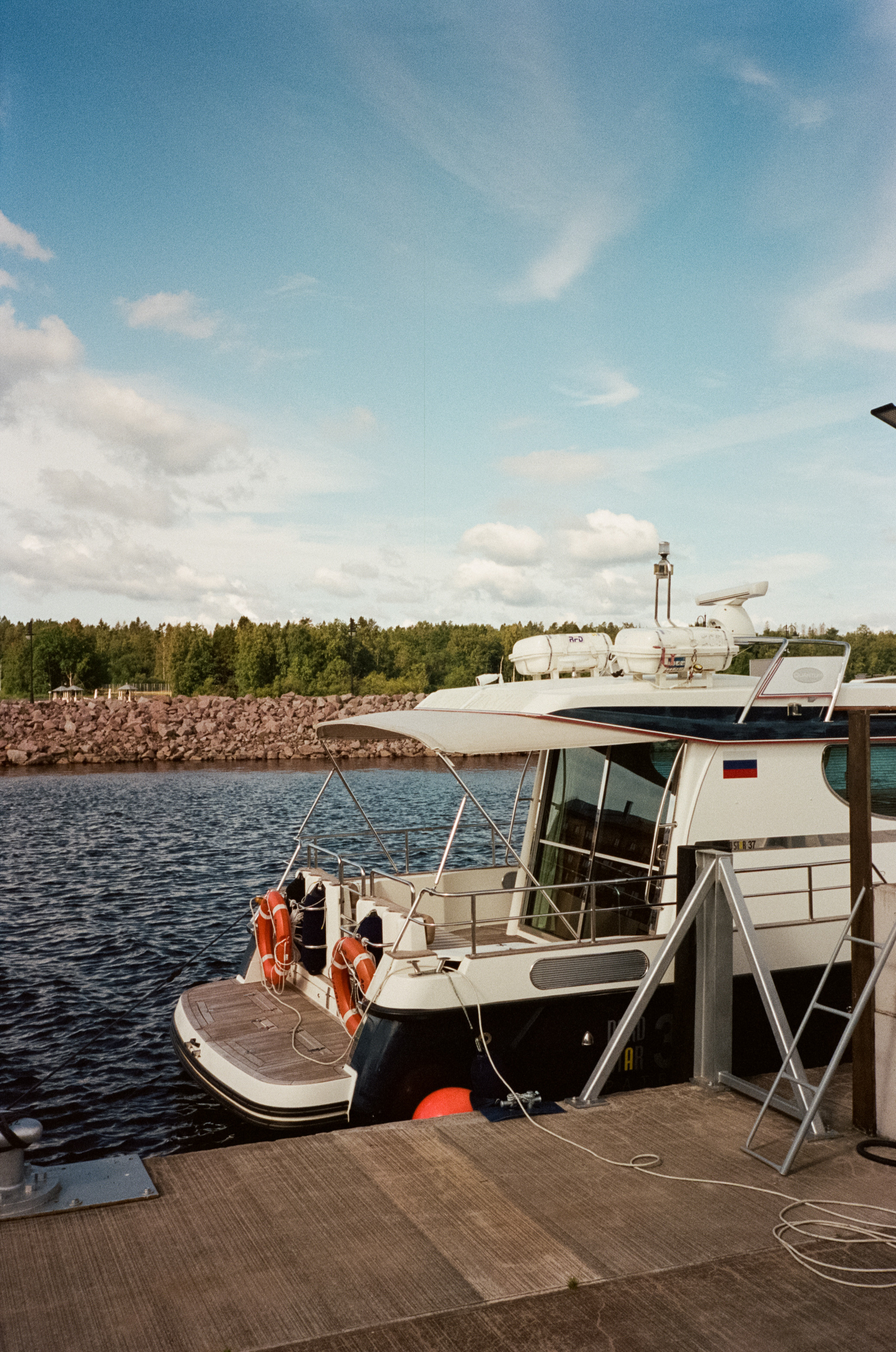 Остров Коневец. Бухта Владимировка, Коневский монастырь и Собор Рожде. Фотограф-документалист Мария Осокина