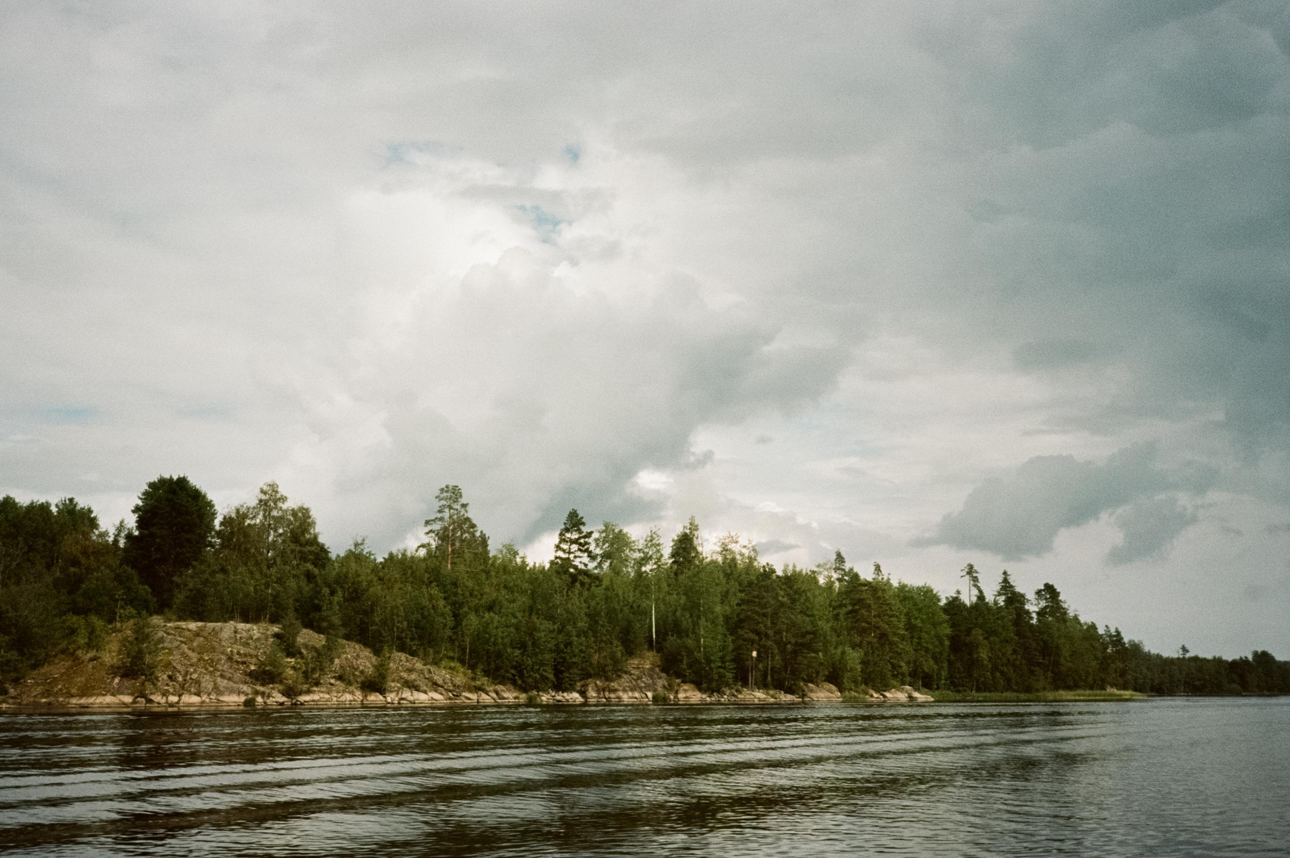Ладожские шкеры. Виды с катера и высадки на островах. Фотограф-документалист Мария Осокина