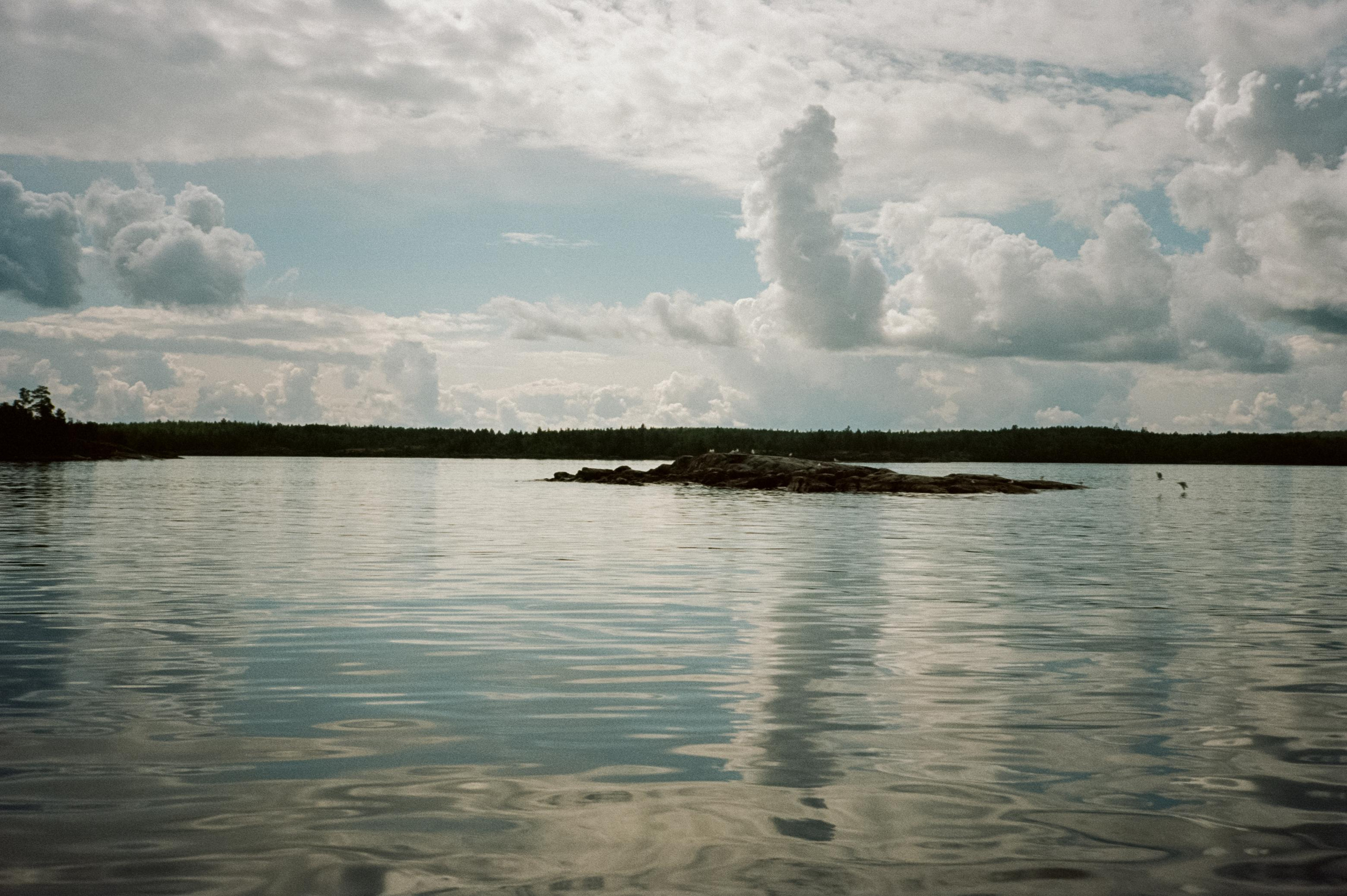 Ладожские шкеры. Виды с катера и высадки на островах. Фотограф-документалист Мария Осокина