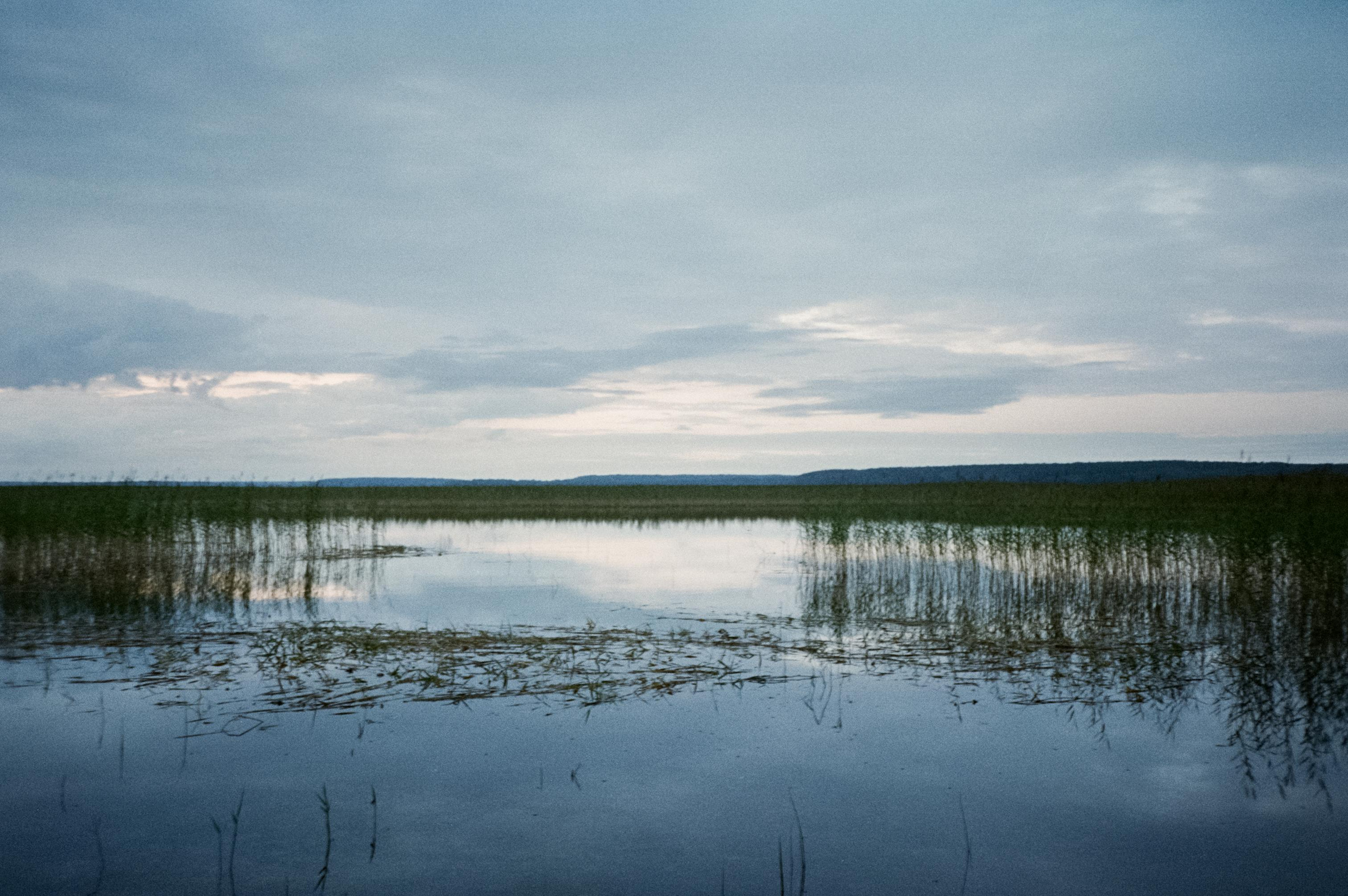 Маяк Вуохенсало в Golden Hour и озеро Отрадное на рассвете. Фотограф-документалист Мария Осокина