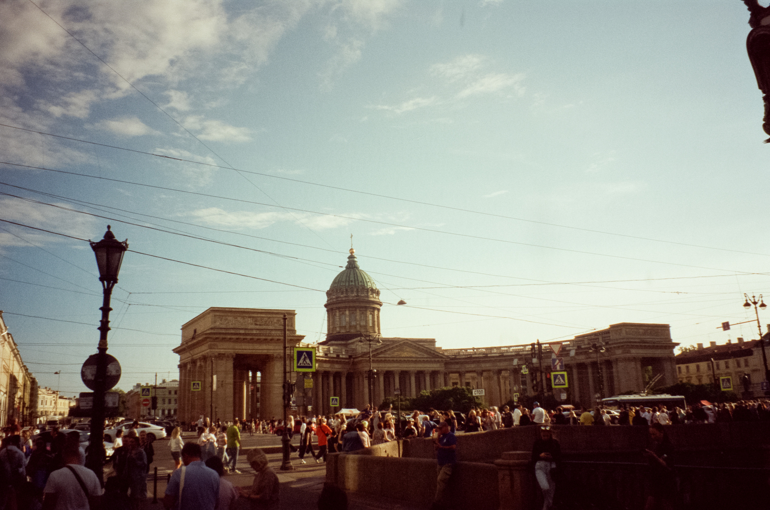 Прогулка по Питеру в солнечный день. Фотограф-документалист Мария Осокина
