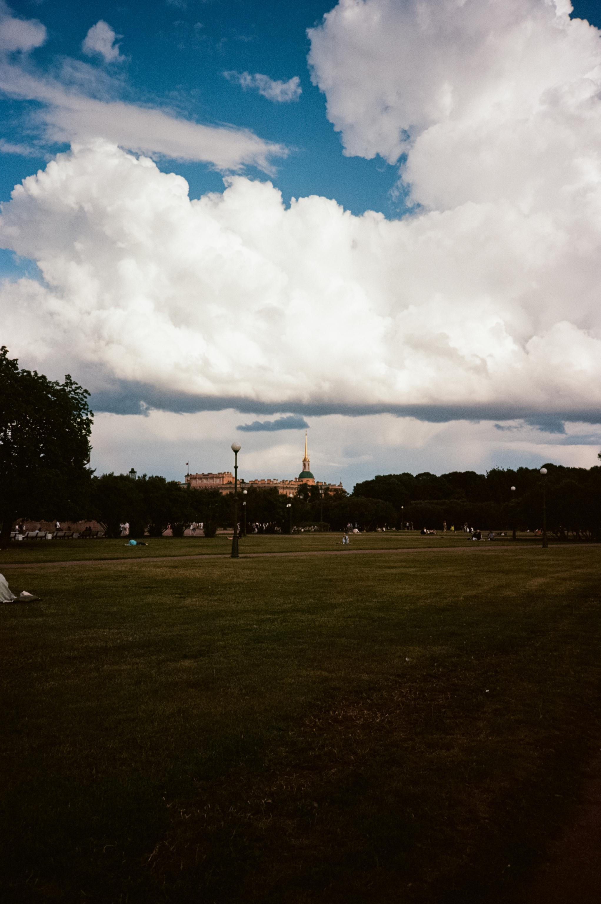 Питер. Крейсер Аврора и набережная Невы накануне дня ВМФ. Фотограф-документалист Мария Осокина