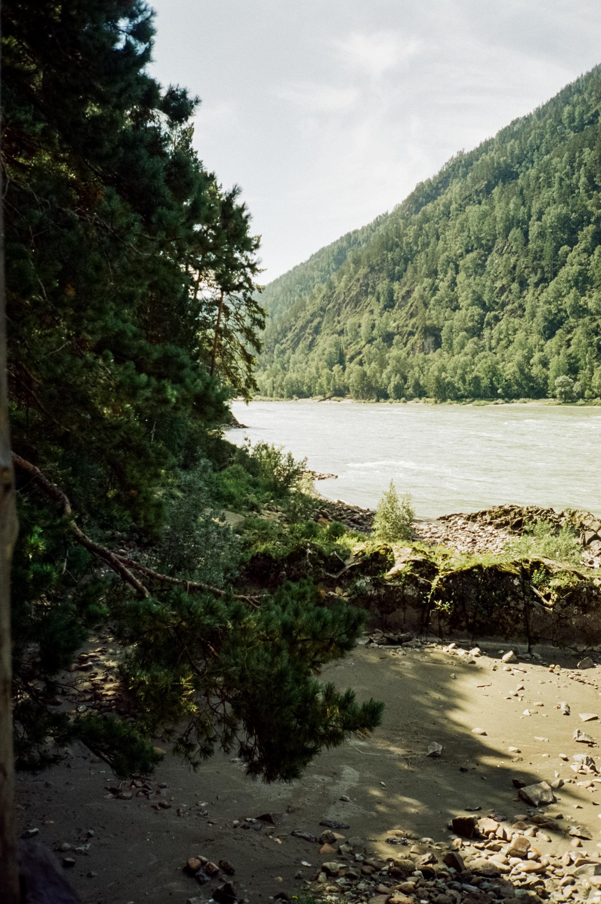 По следам моторафтинга: от Кызыл-Таш до моста к Бирюзовой Катуни. Фотограф-документалист Мария Осокина