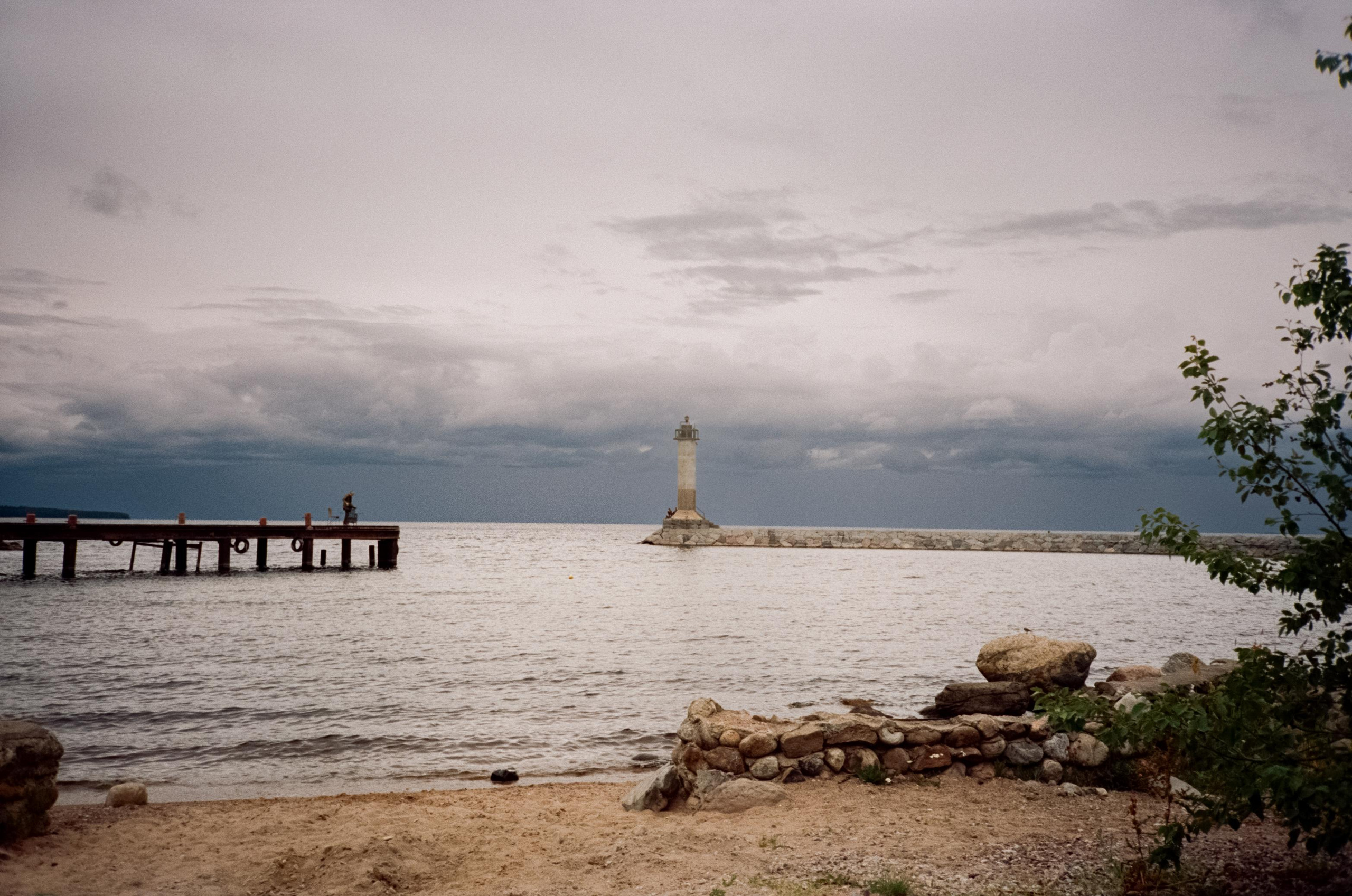 Маяк Вуохенсало и деревянная церковь в Плодовом. Фотограф-документалист Мария Осокина