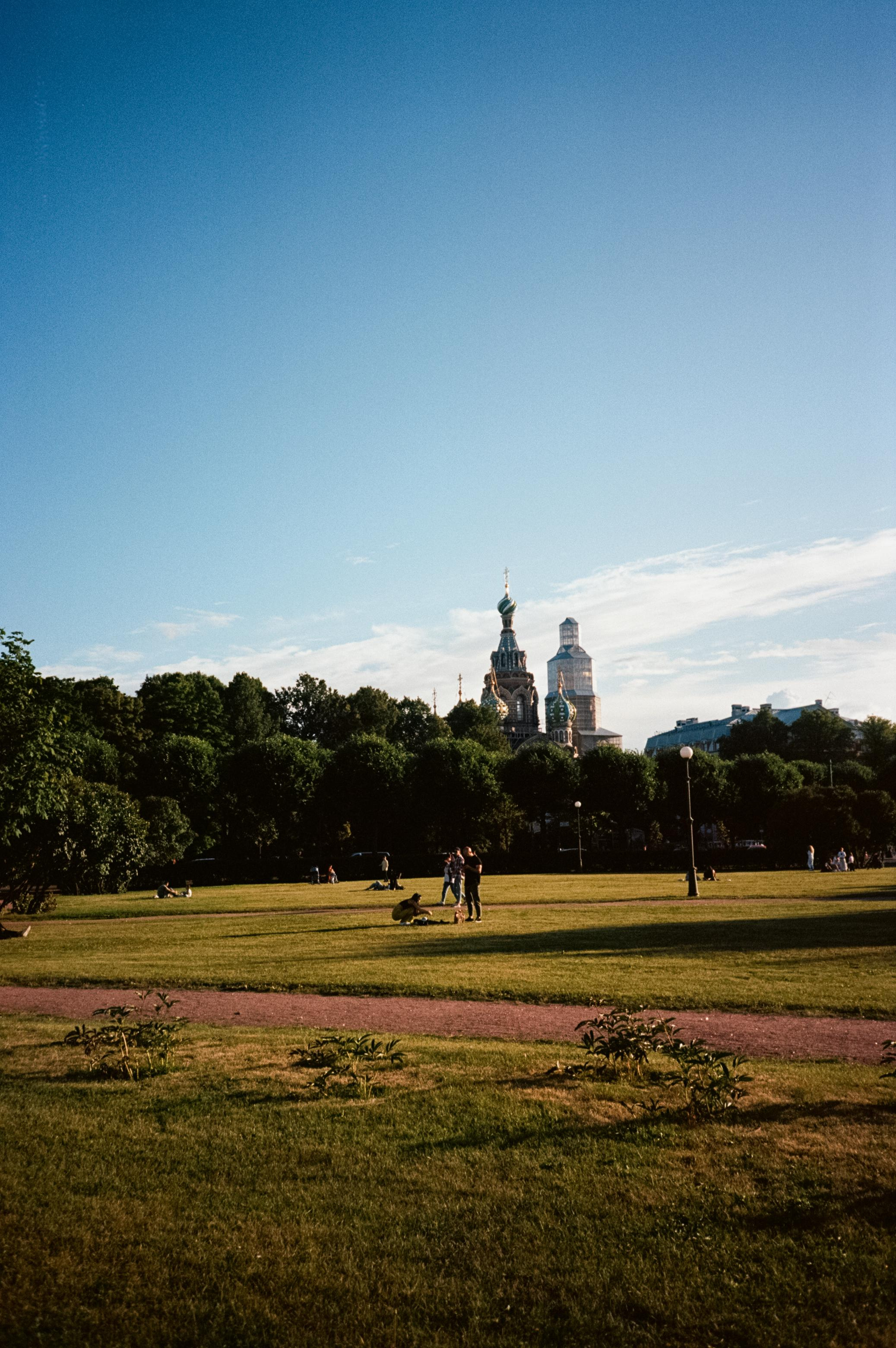 Питер. Крейсер Аврора и набережная Невы накануне дня ВМФ. Фотограф-документалист Мария Осокина