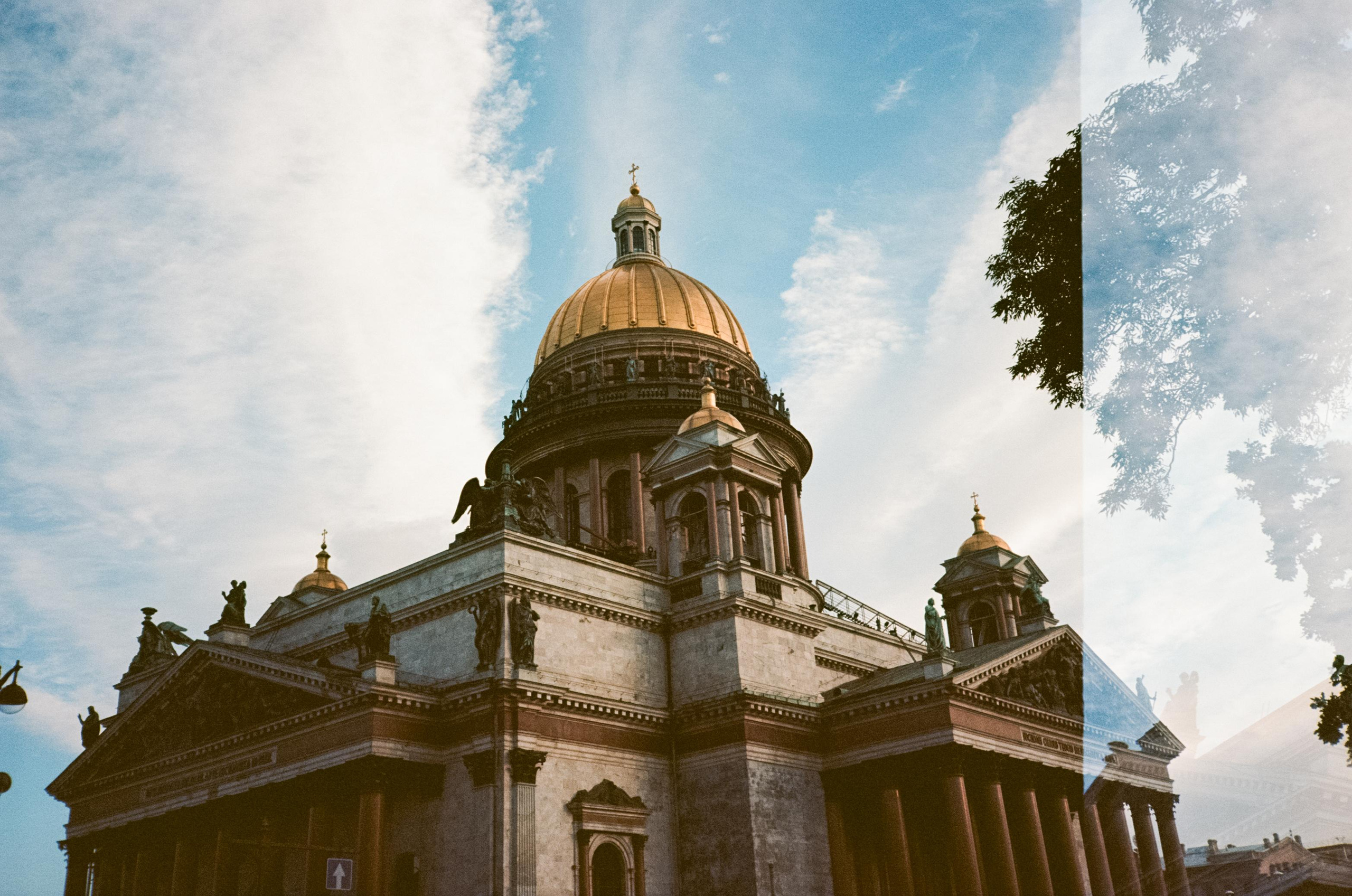Праздничный Санкт-Петербург. Исаакиевский Собор, Эрмитаж и Нева. Фотограф-документалист Мария Осокина
