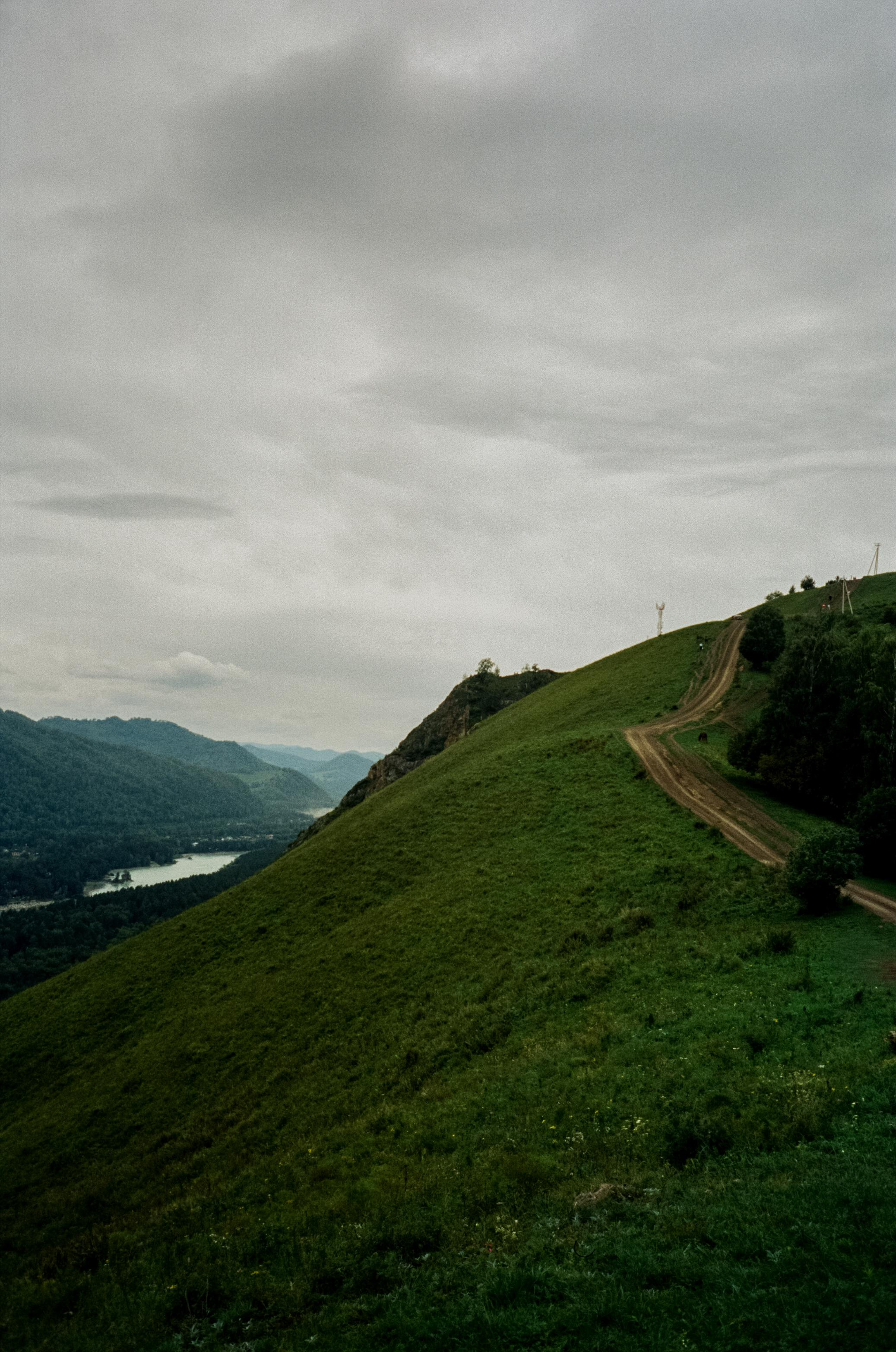 Гора Чертов Палец в селе Катунь. Фотограф-документалист Мария Осокина