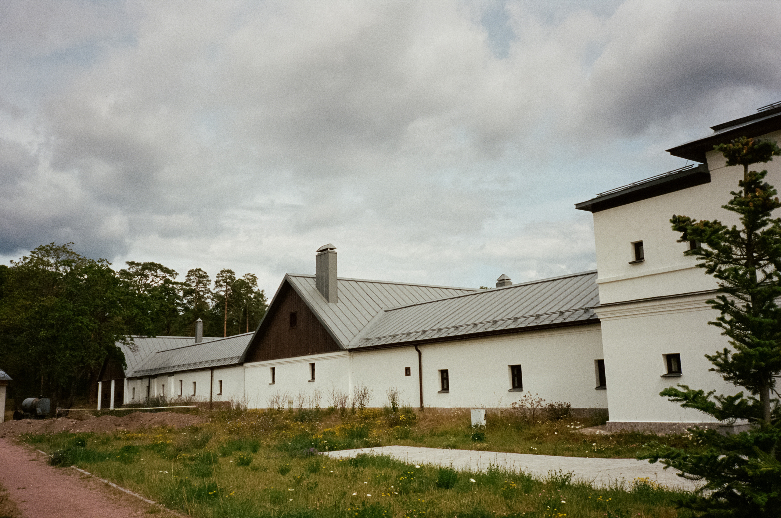 Остров Коневец. Бухта Владимировка, Коневский монастырь и Собор Рожде. Фотограф-документалист Мария Осокина