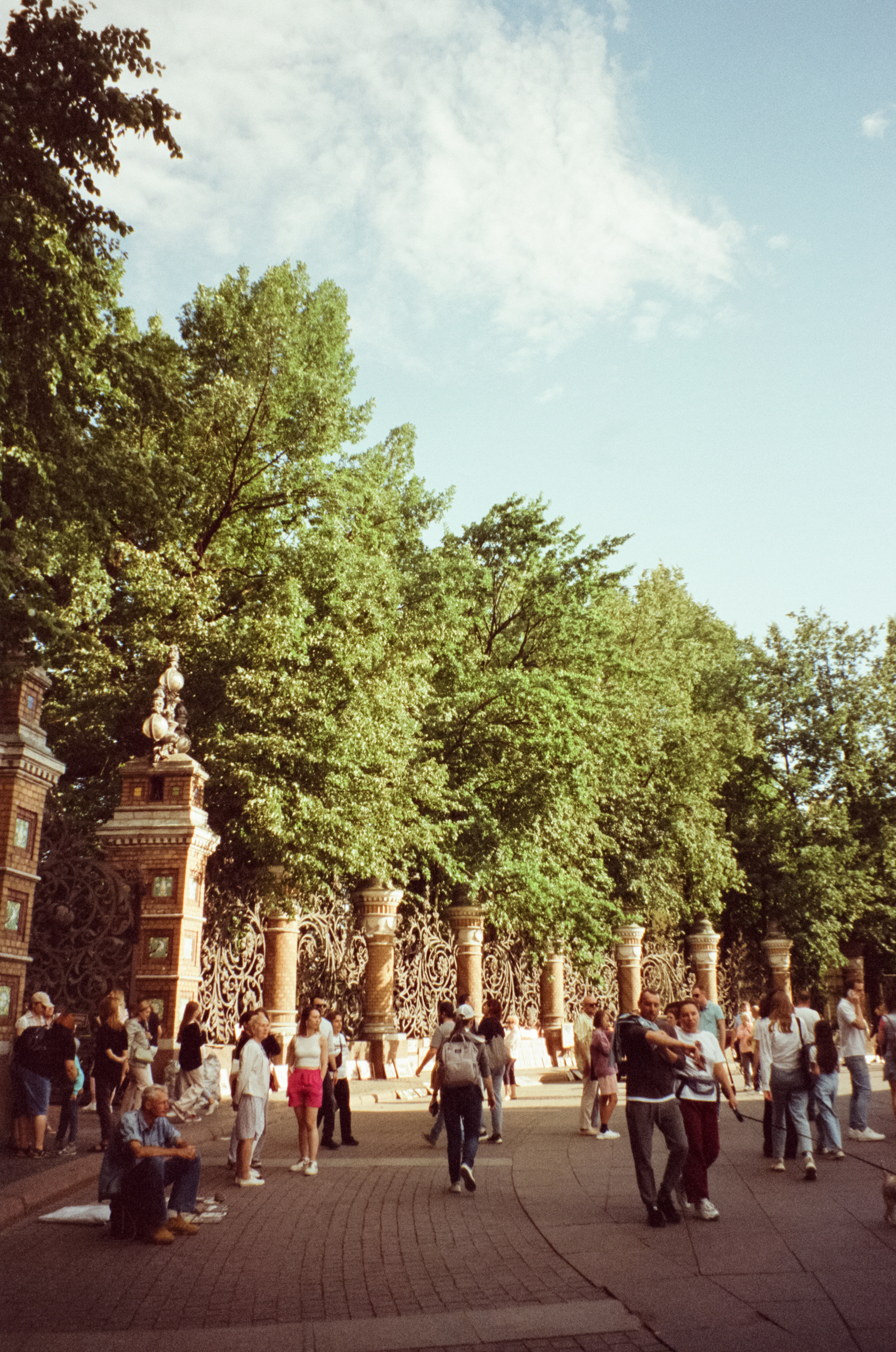Прогулка по Питеру в солнечный день. Фотограф-документалист Мария Осокина