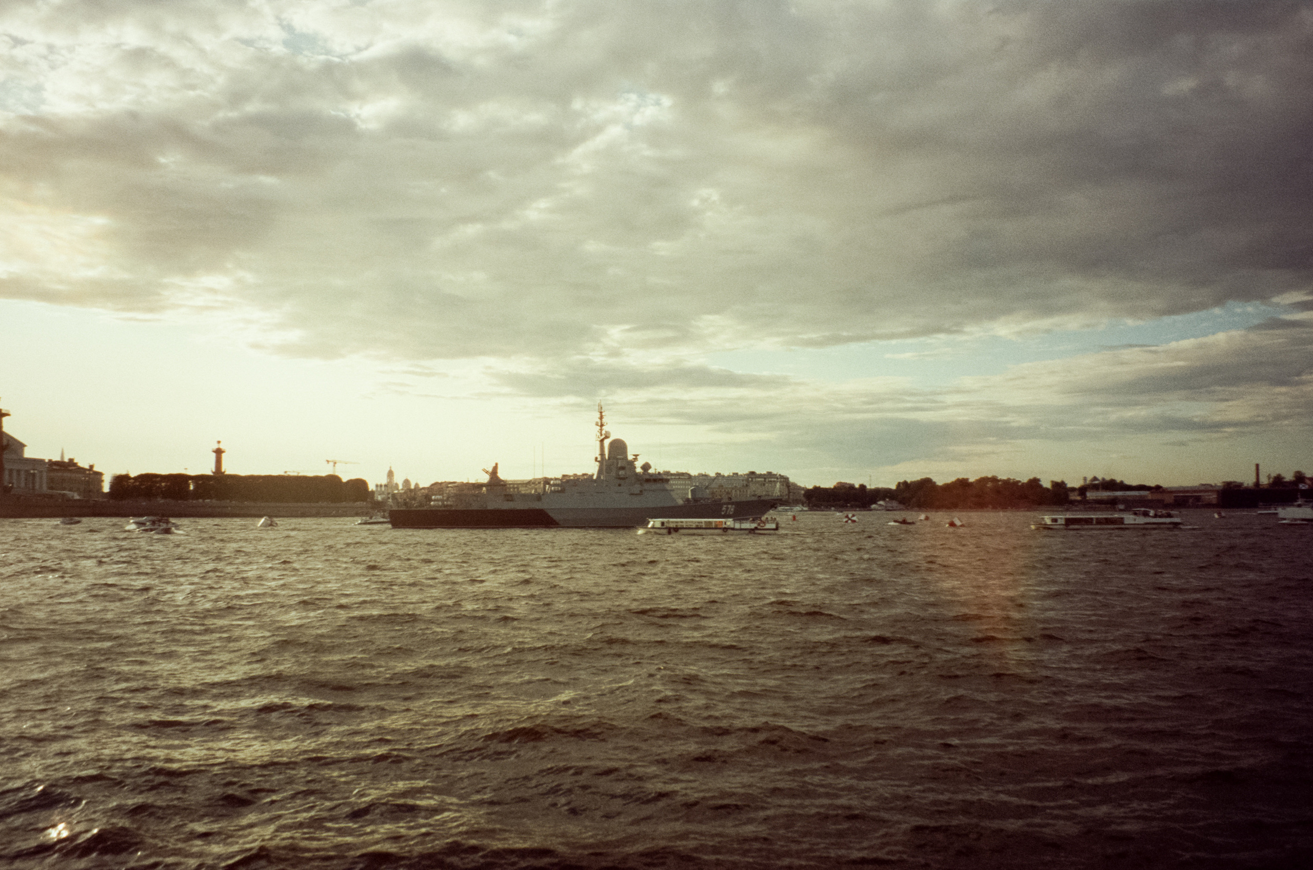 Вечерний Питер и утро нового дня. Фотограф-документалист Мария Осокина