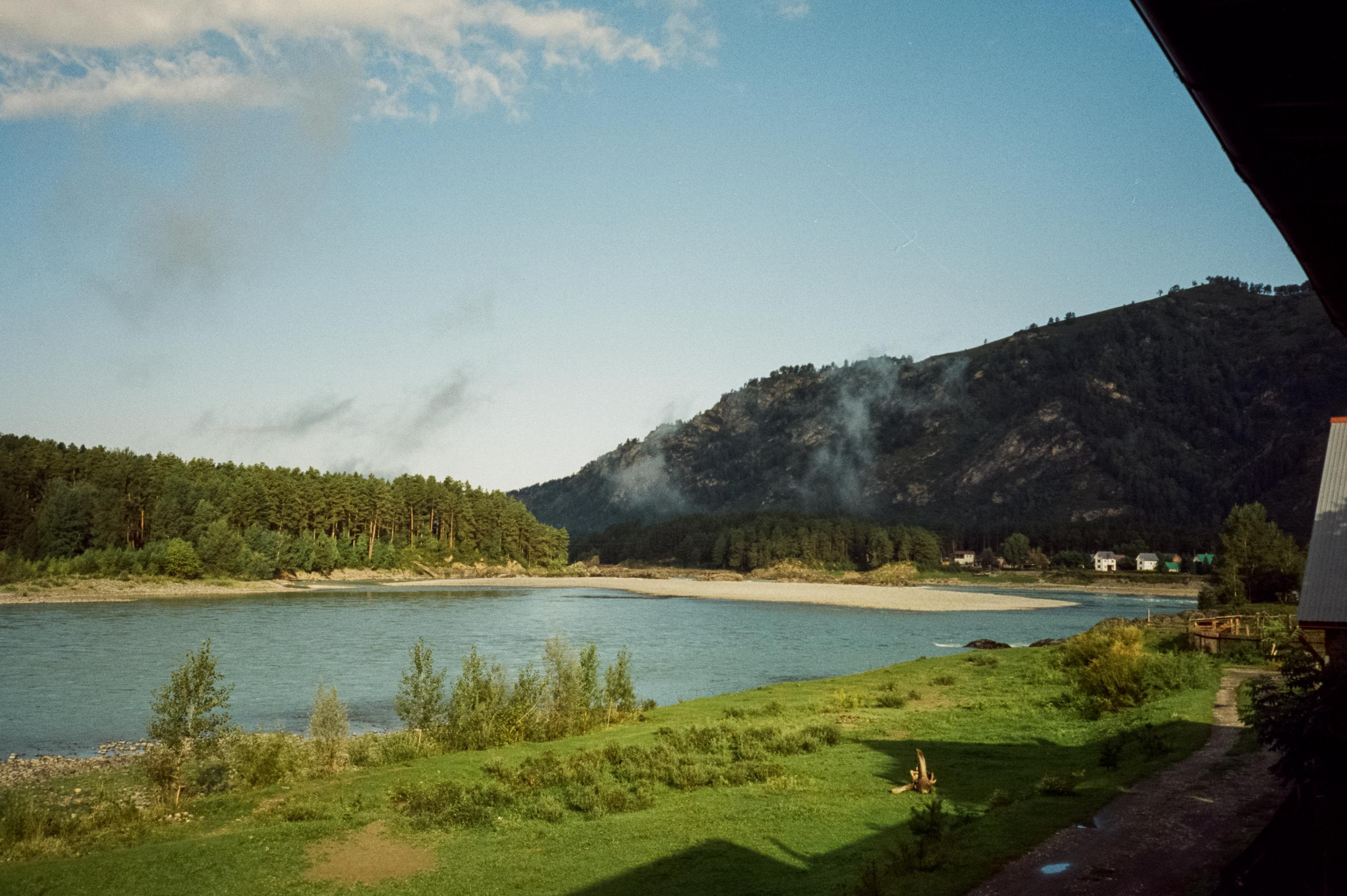 Урочище Чечкыш. Виды на Заячий остров и Разбитое сердце Катуни. Водопа. Фотограф-документалист Мария Осокина