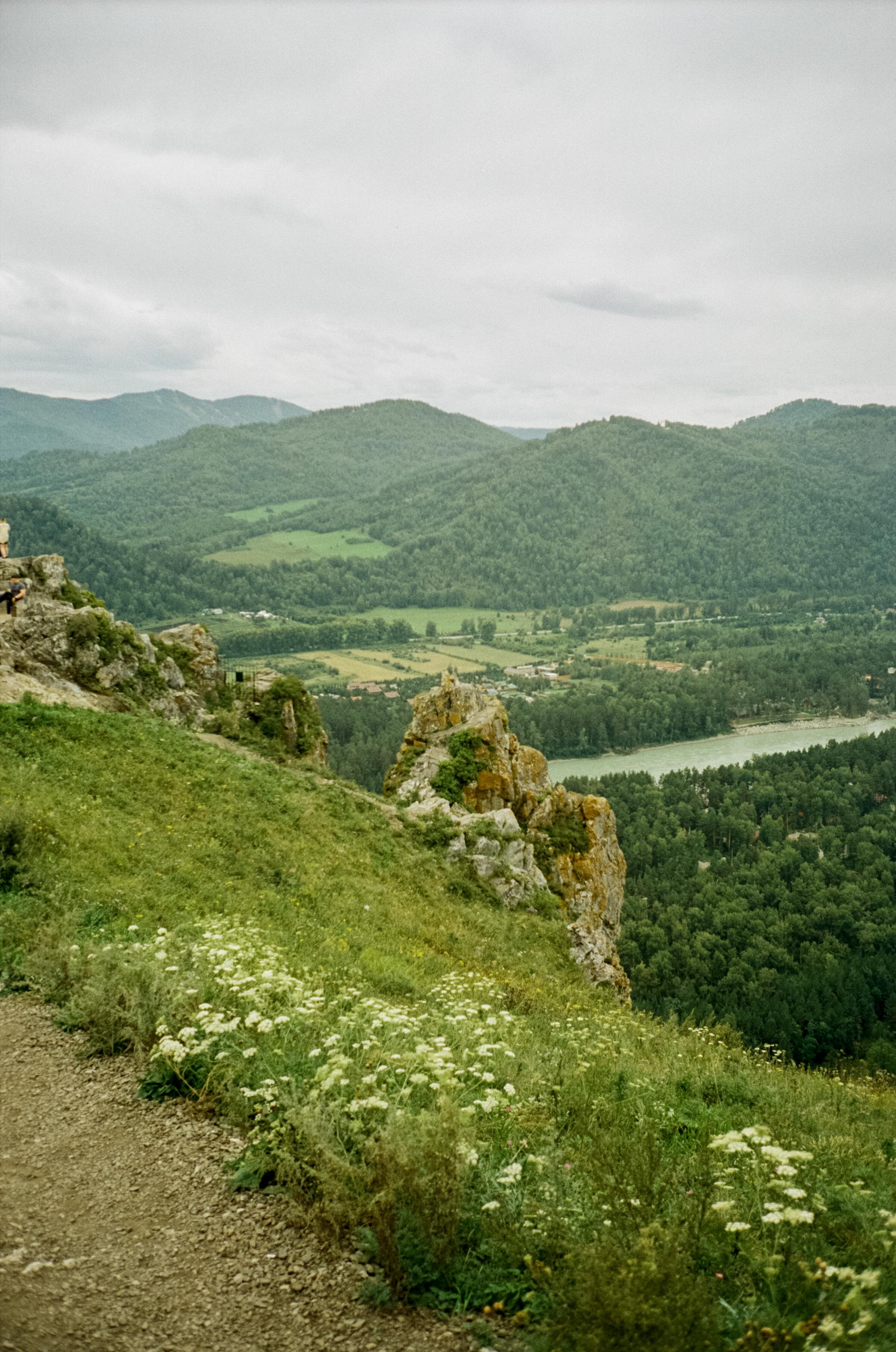 Гора Чертов Палец в селе Катунь. Фотограф-документалист Мария Осокина