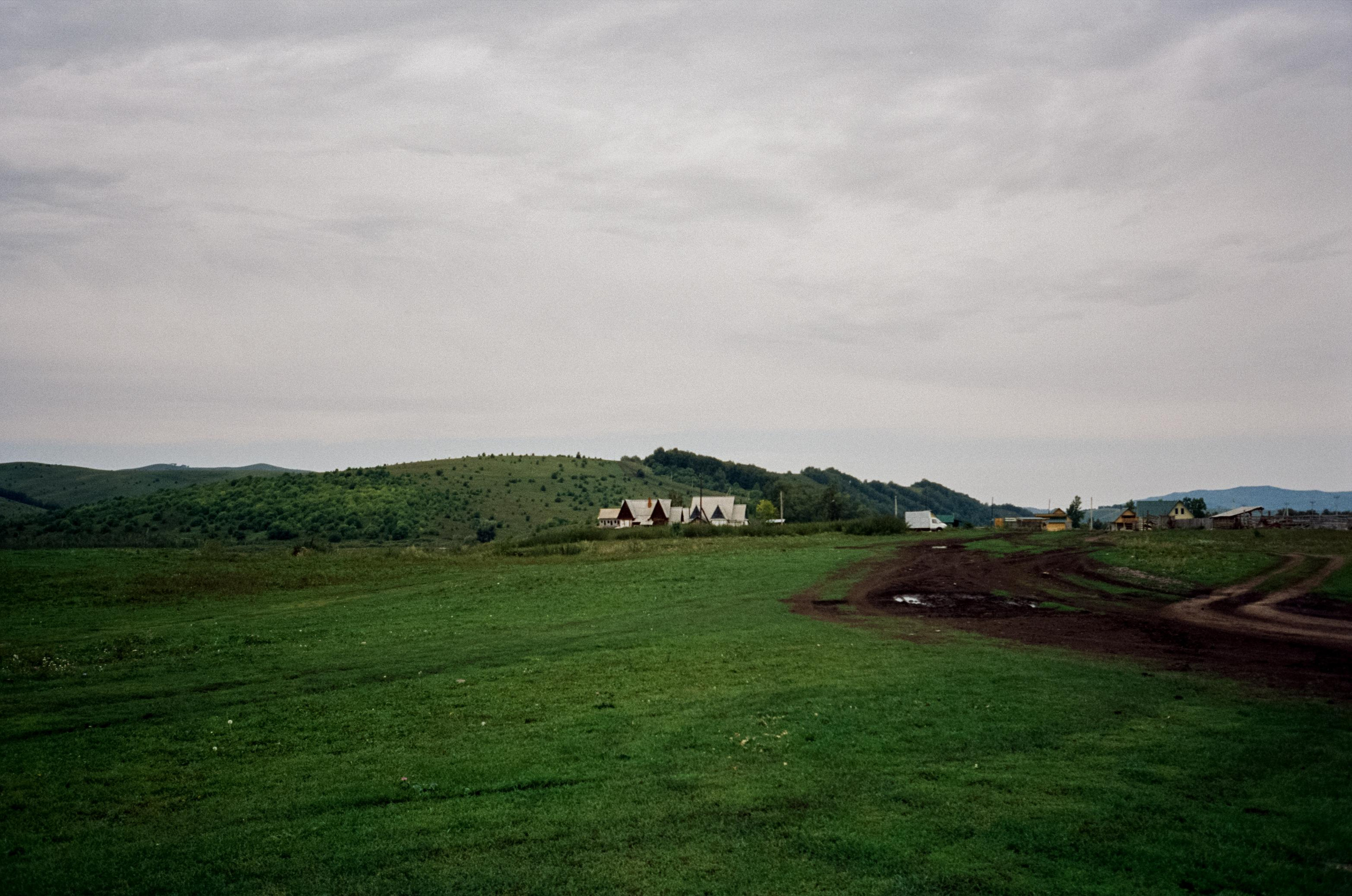 Гора Чертов Палец в селе Катунь. Фотограф-документалист Мария Осокина