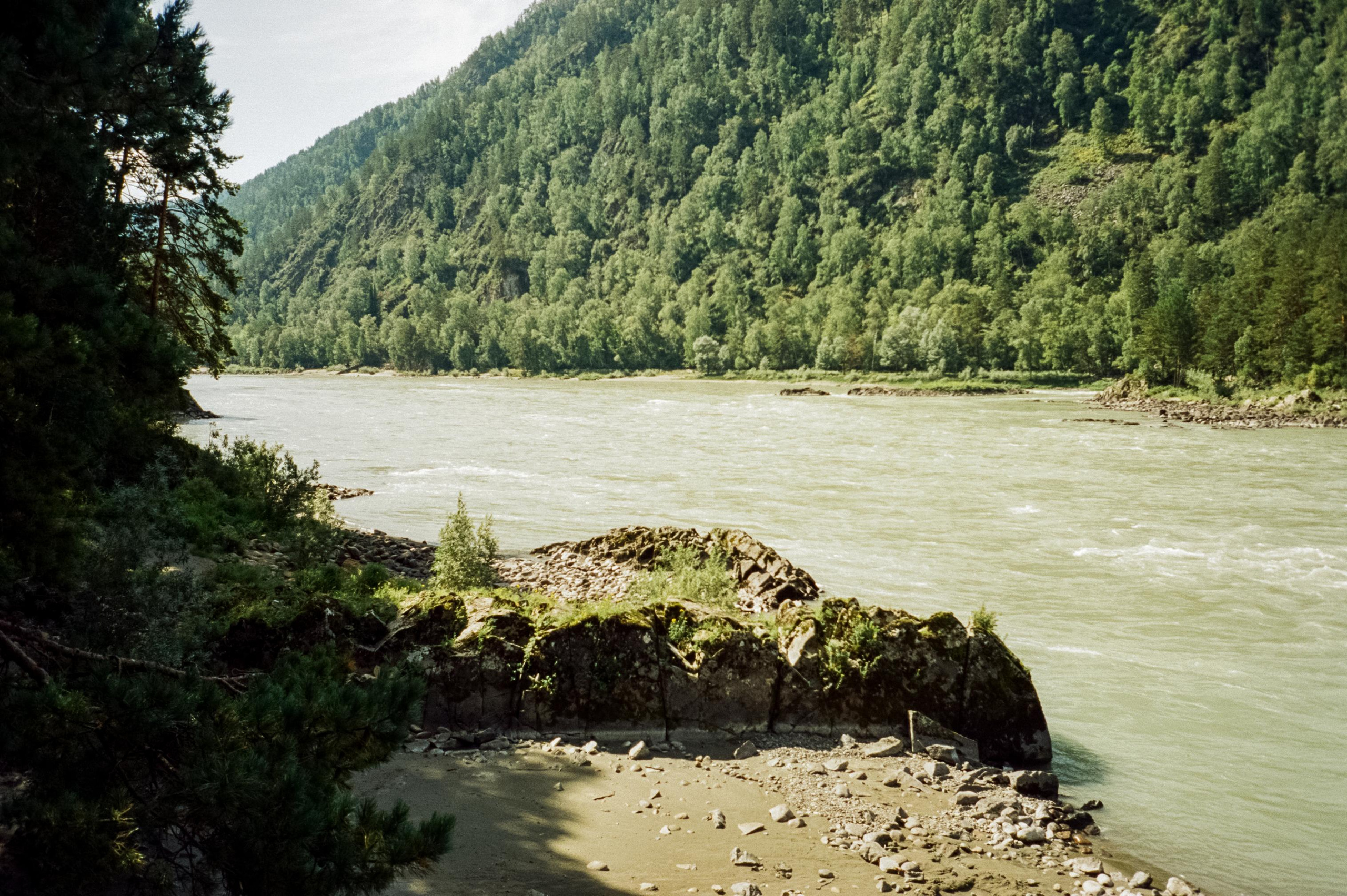 По следам моторафтинга: от Кызыл-Таш до моста к Бирюзовой Катуни. Фотограф-документалист Мария Осокина