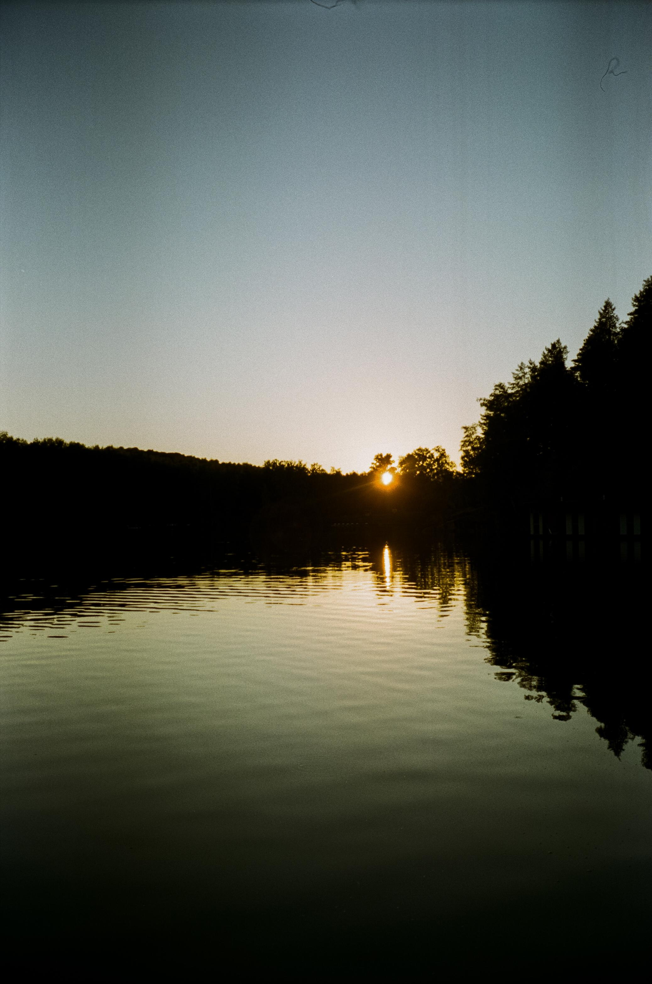 Озеро Ая на закате и Камышлинский водопад. Фотограф-документалист Мария Осокина