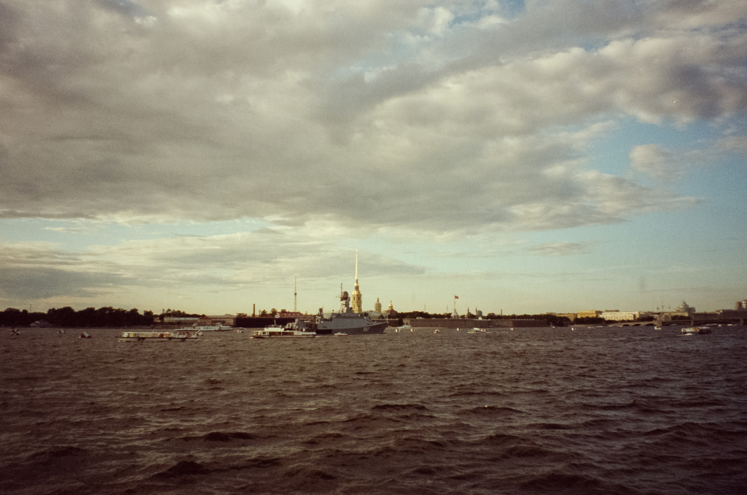 Вечерний Питер и утро нового дня. Фотограф-документалист Мария Осокина