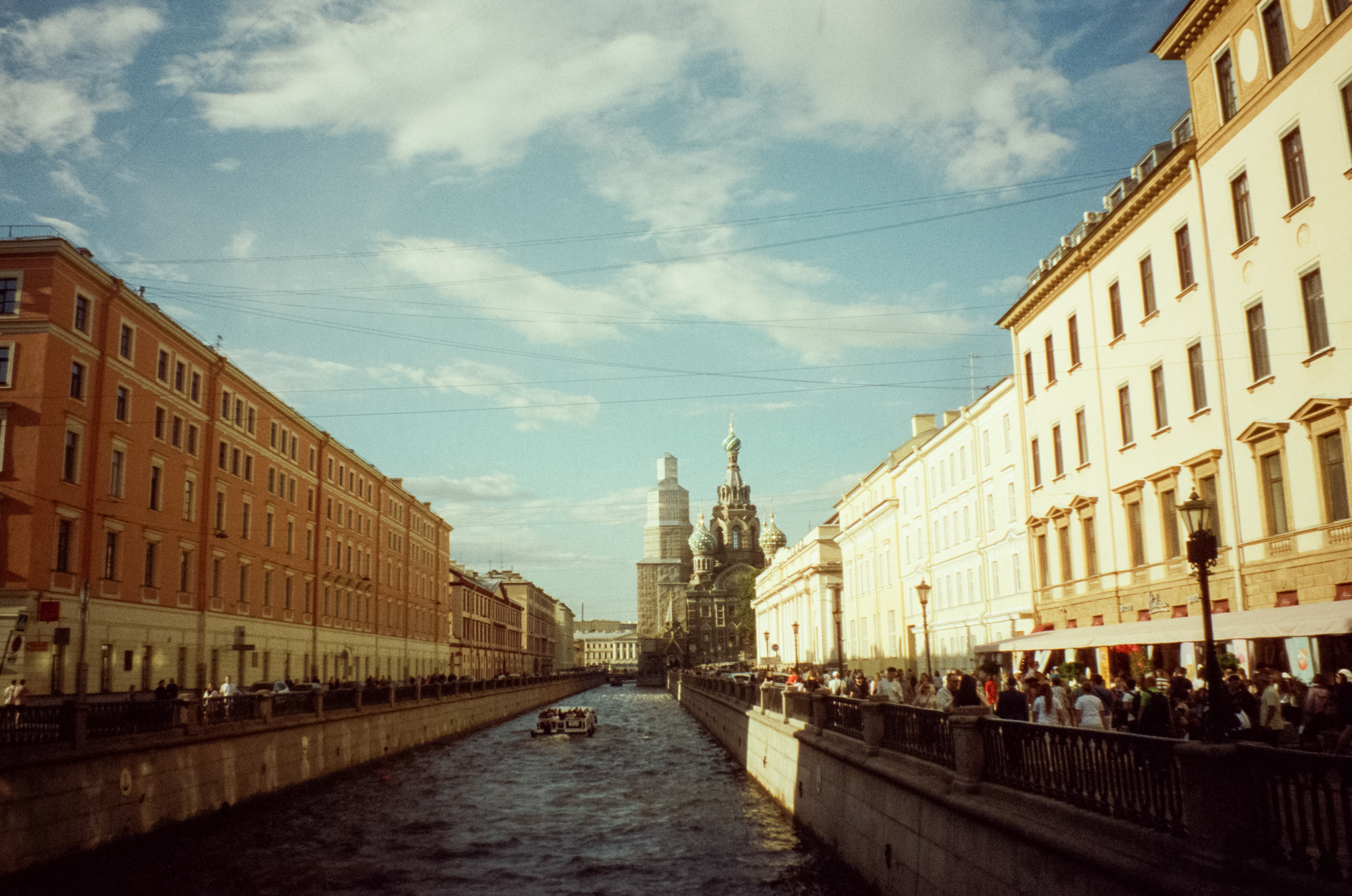 Прогулка по Питеру в солнечный день. Фотограф-документалист Мария Осокина