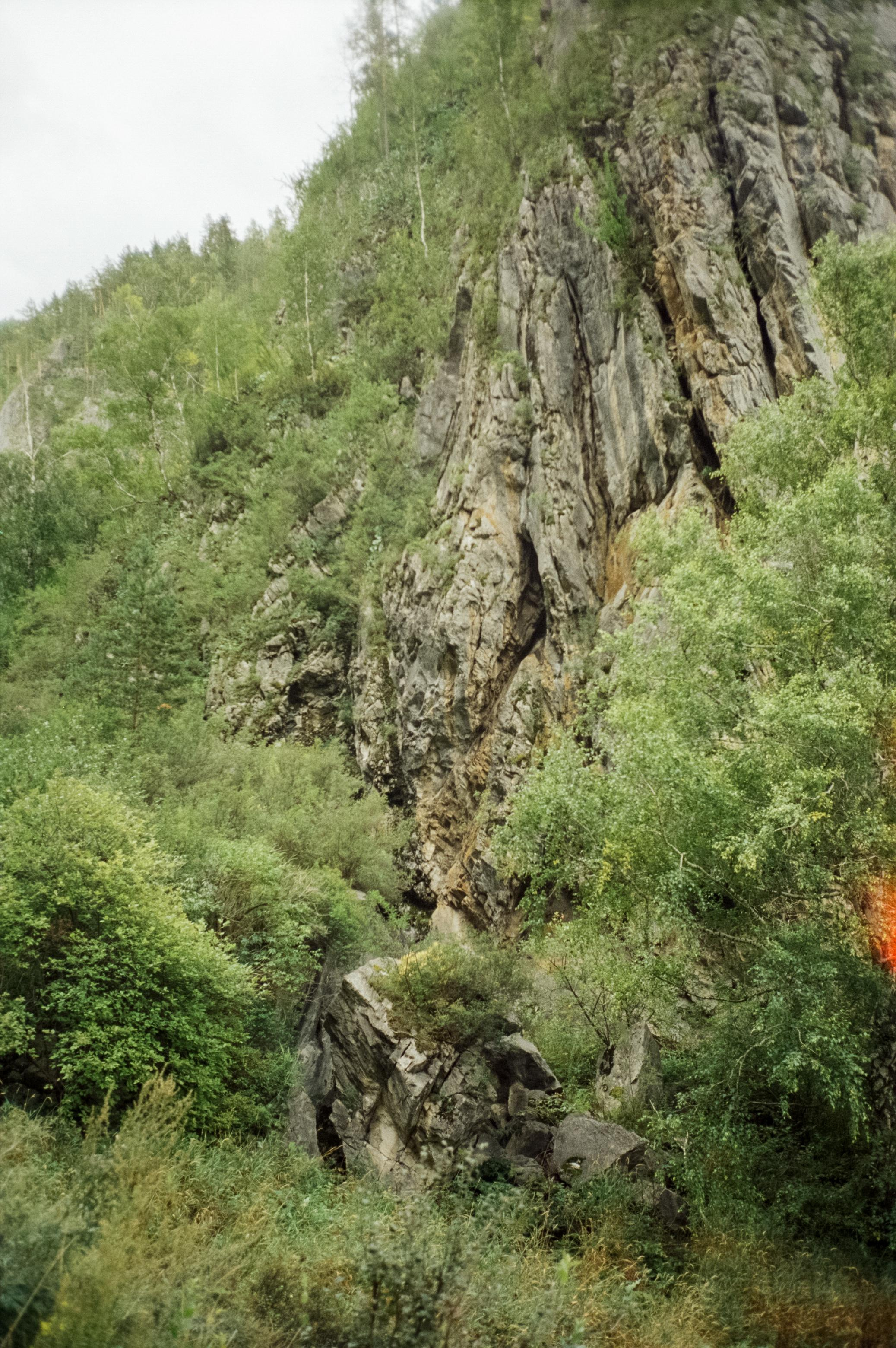 Урочище Чечкыш. Виды на Заячий остров и Разбитое сердце Катуни. Водопа. Фотограф-документалист Мария Осокина